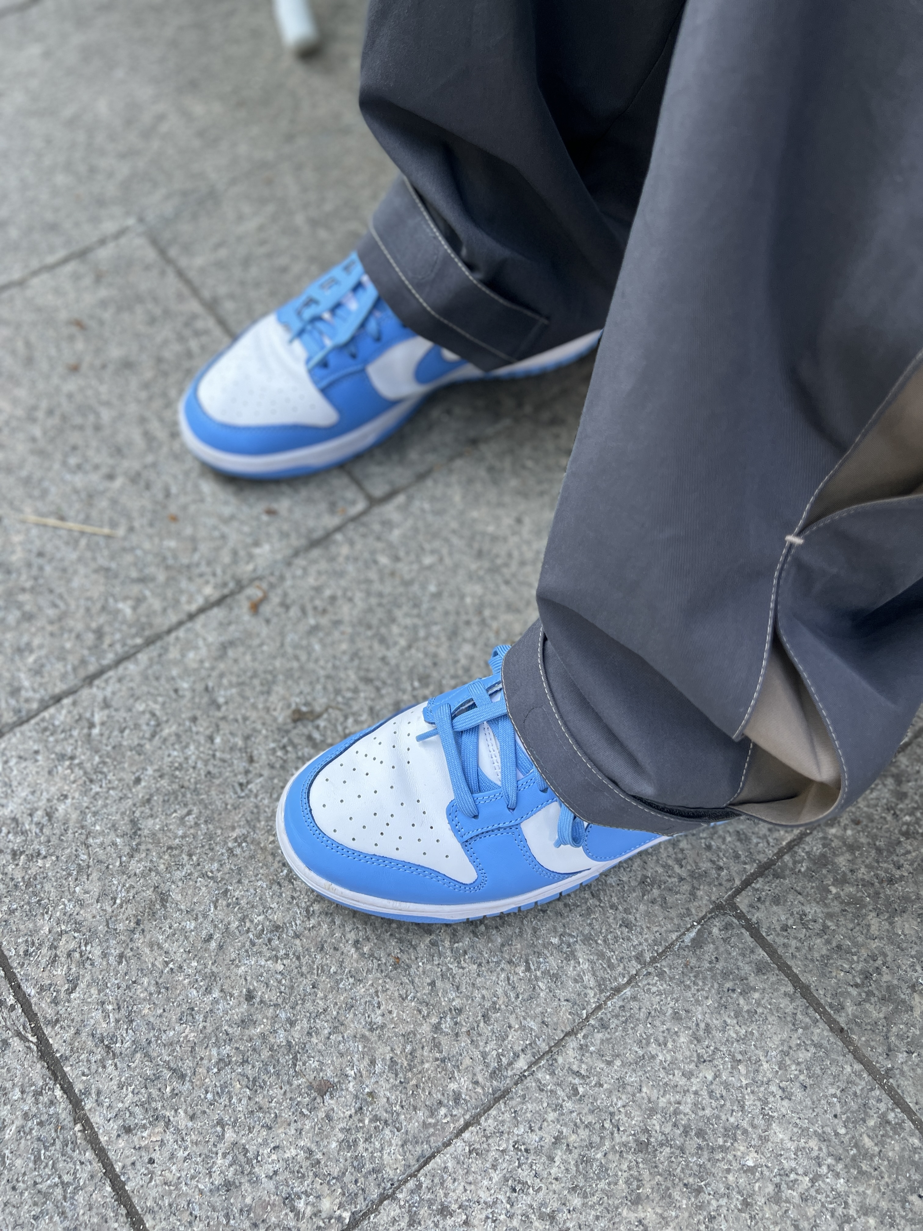Nike Dunk Low Retro University Blue, Darkr8m Studio Upside Down White Logo Cap 착용 스타일 - 3