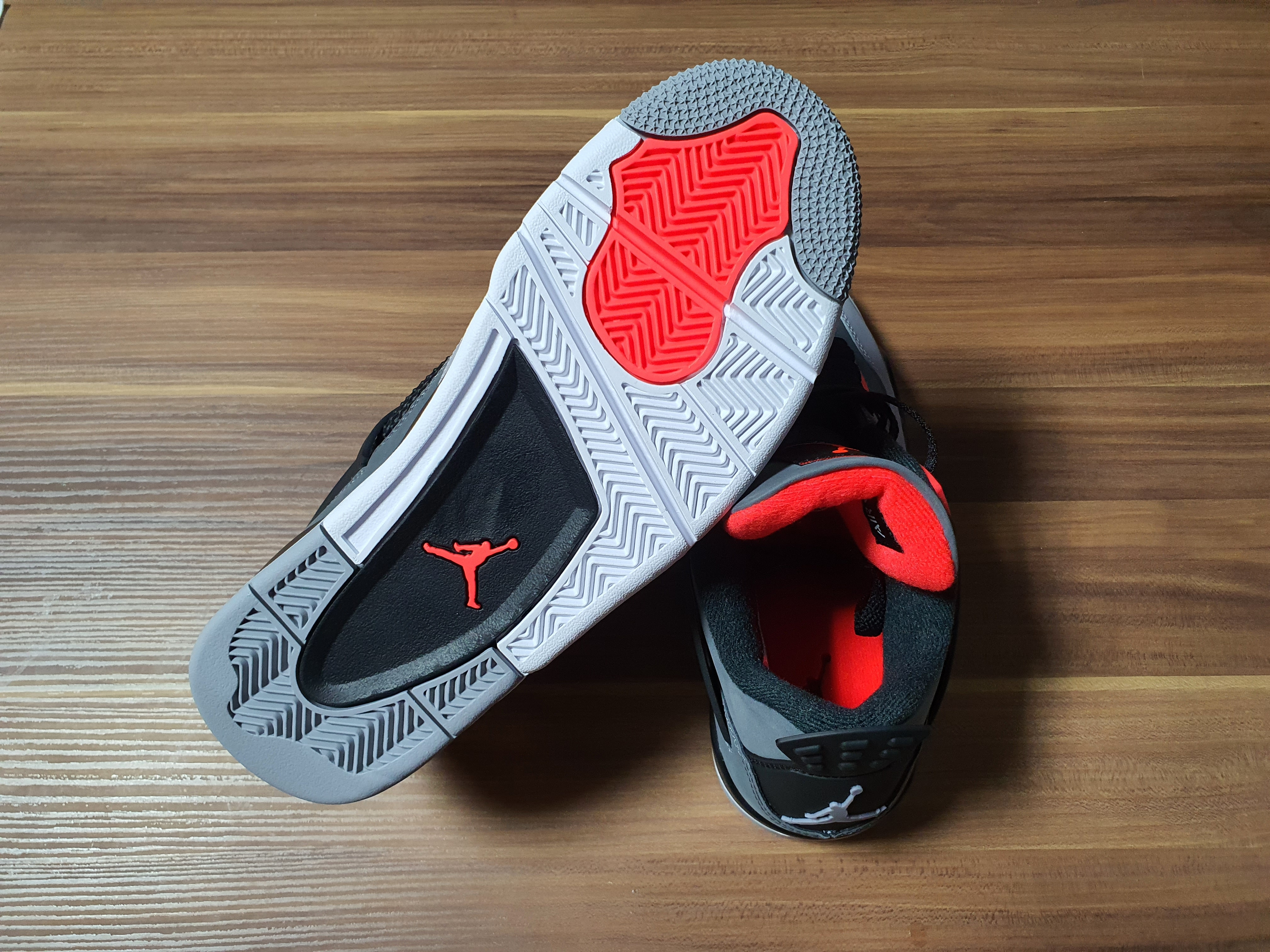 Jordan 4 Retro Infrared 착용 스타일 - 4