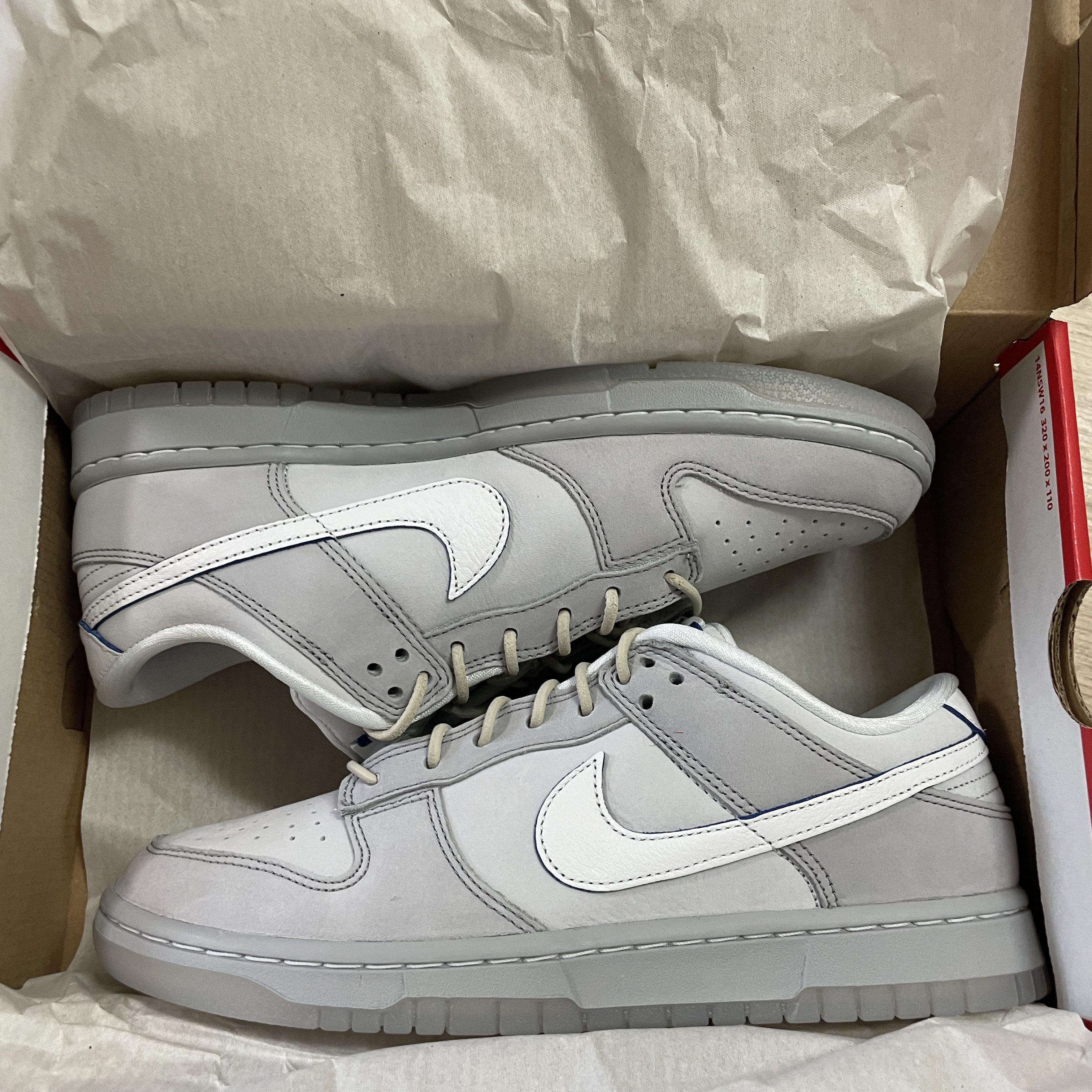 Nike Dunk Low Wolf Grey and Pure Platinum 착용 스타일 - 1