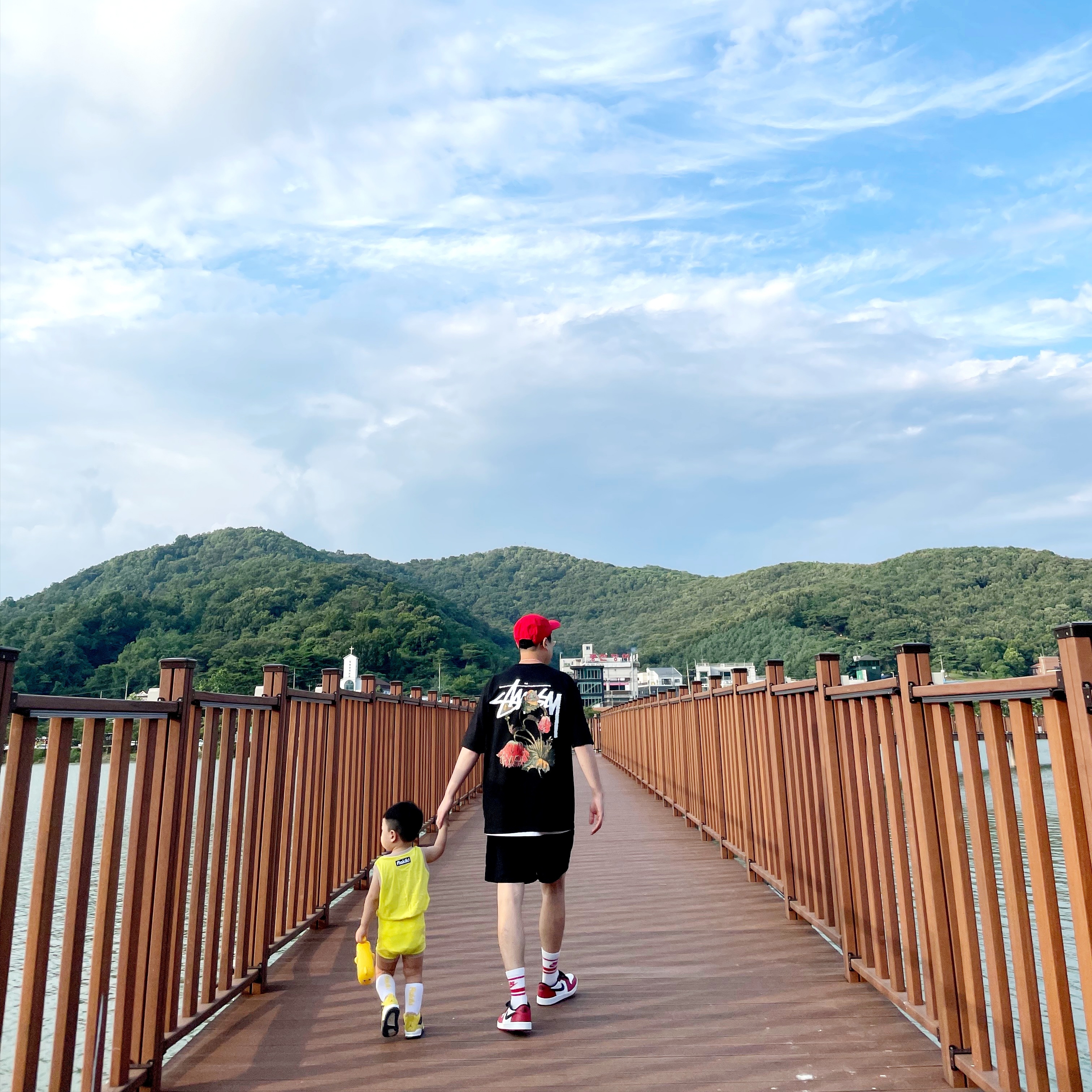 Jordan 1 Low Golf Chicago, Stussy Big Stock Water Shorts Black 착용 스타일 - 2