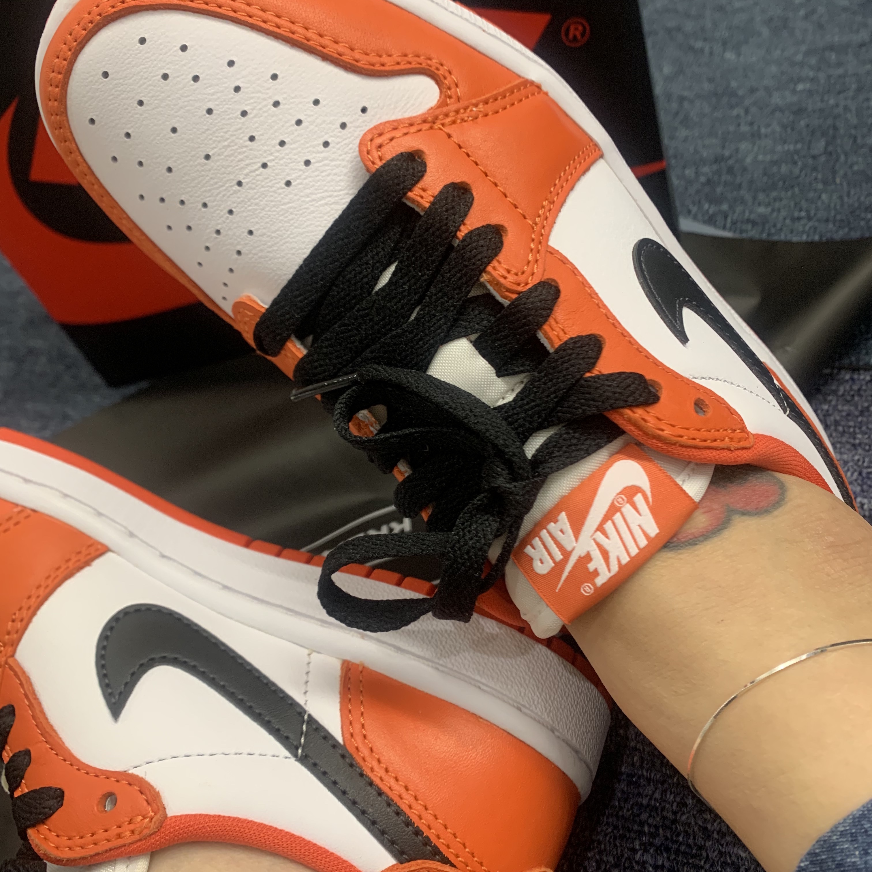 Jordan 1 Low OG Starfish, Nike Dunk Low Retro Black 착용 스타일 - 1