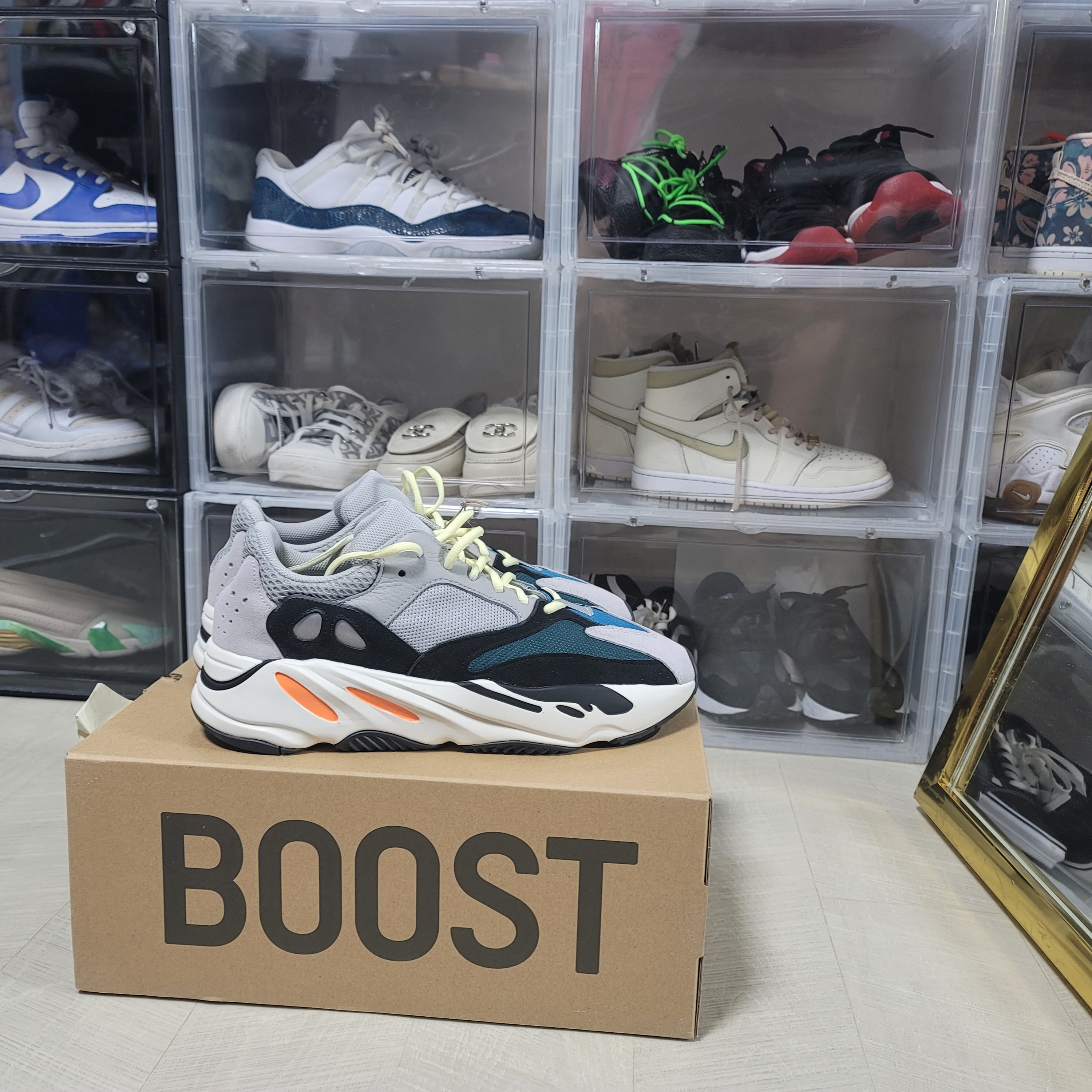 Adidas Yeezy Boost 700 Wave Runner Solid Grey 2021/2022 착용 스타일 - 3