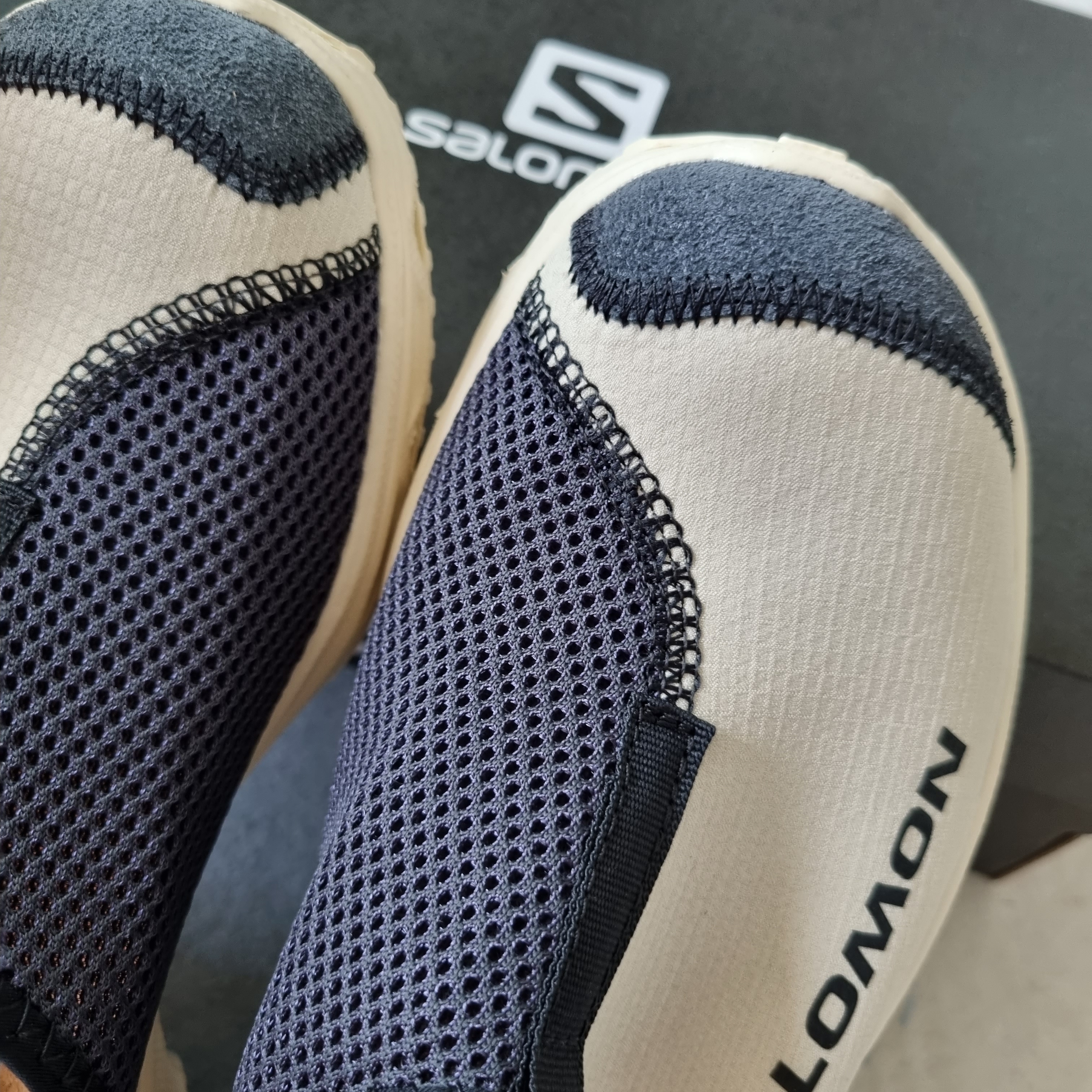 Salomon RX Slide 3.0 Bleached Sand 착용 스타일