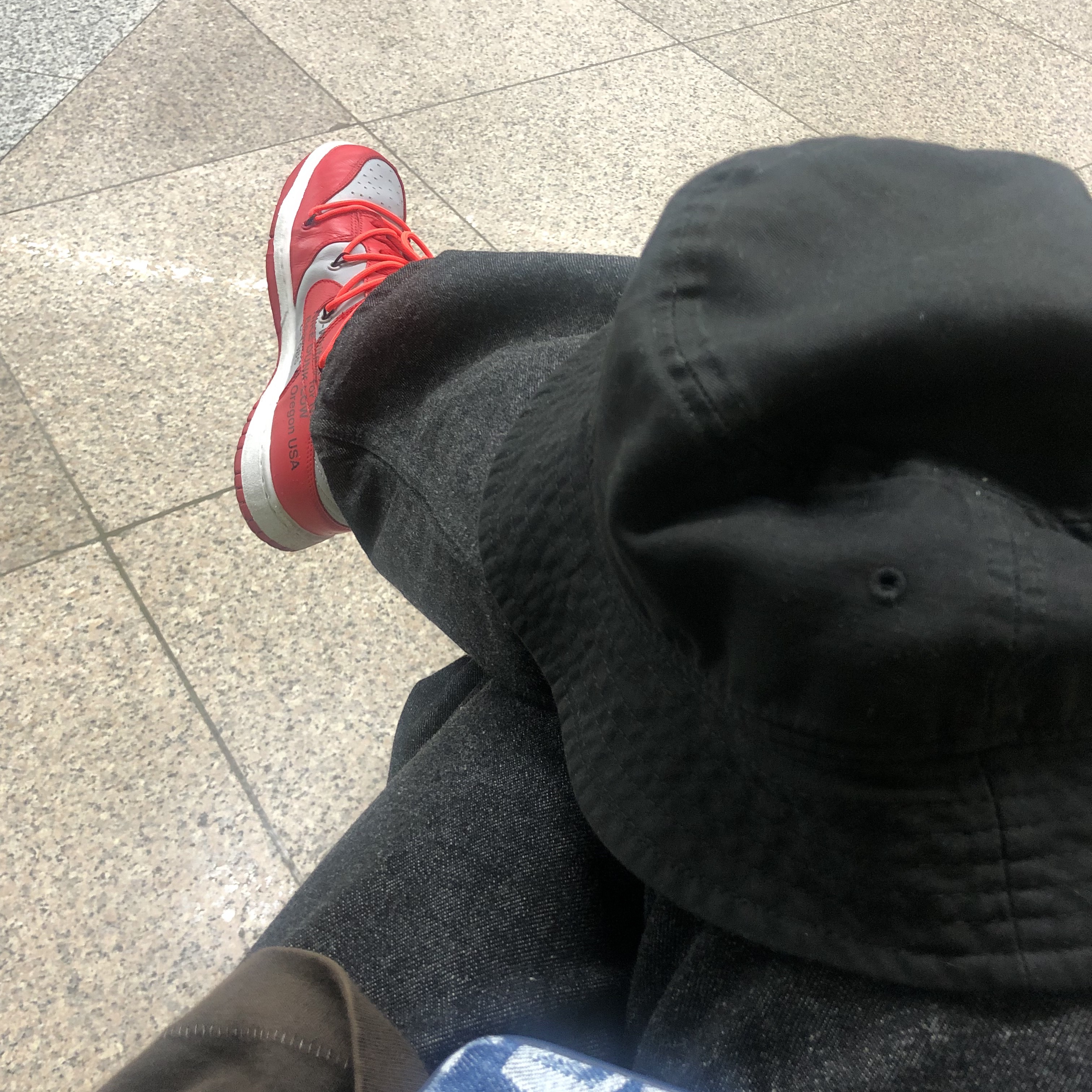 Nike x Off-White Dunk Low University Red, Supreme Fat Tip Jacquard Denim AirPods Case Blue - 22SS 착용 스타일 - 1