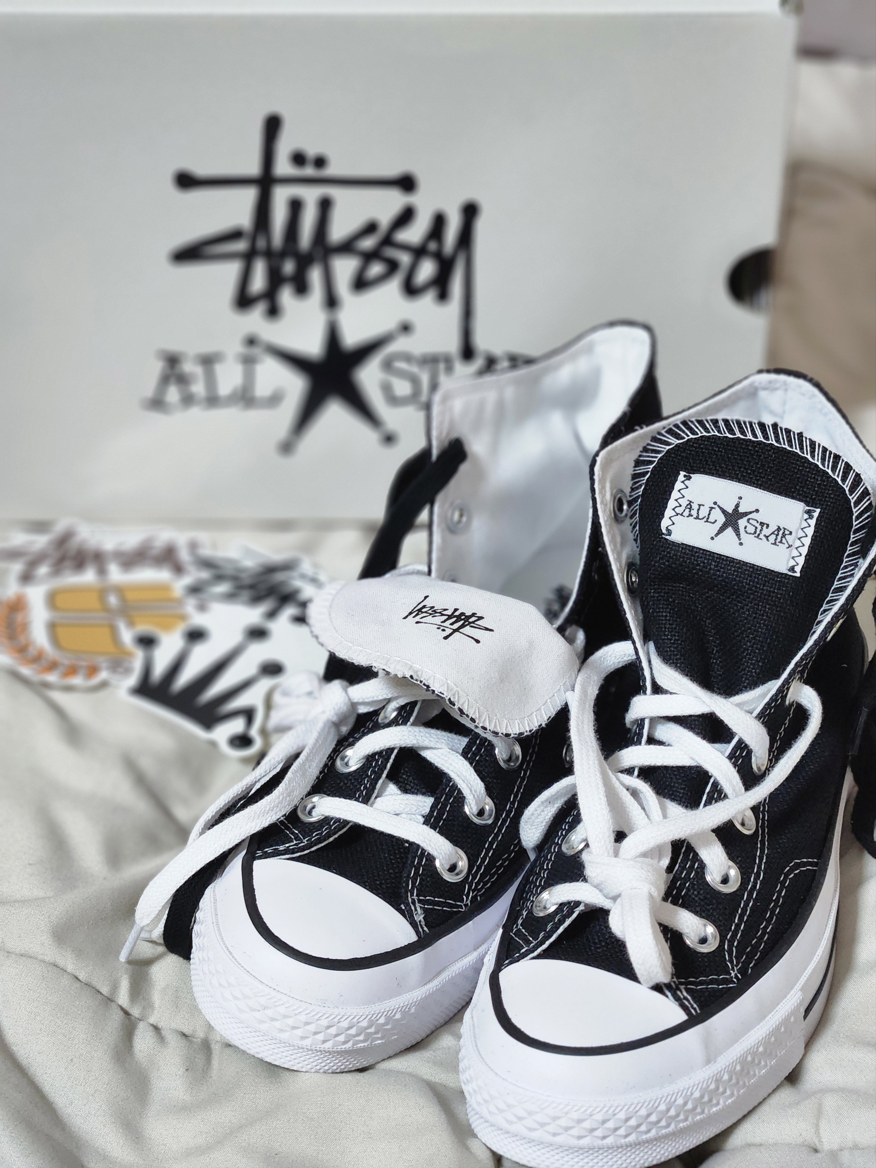 Converse x Stussy Chuck 70 High Black 착용 스타일 - 1