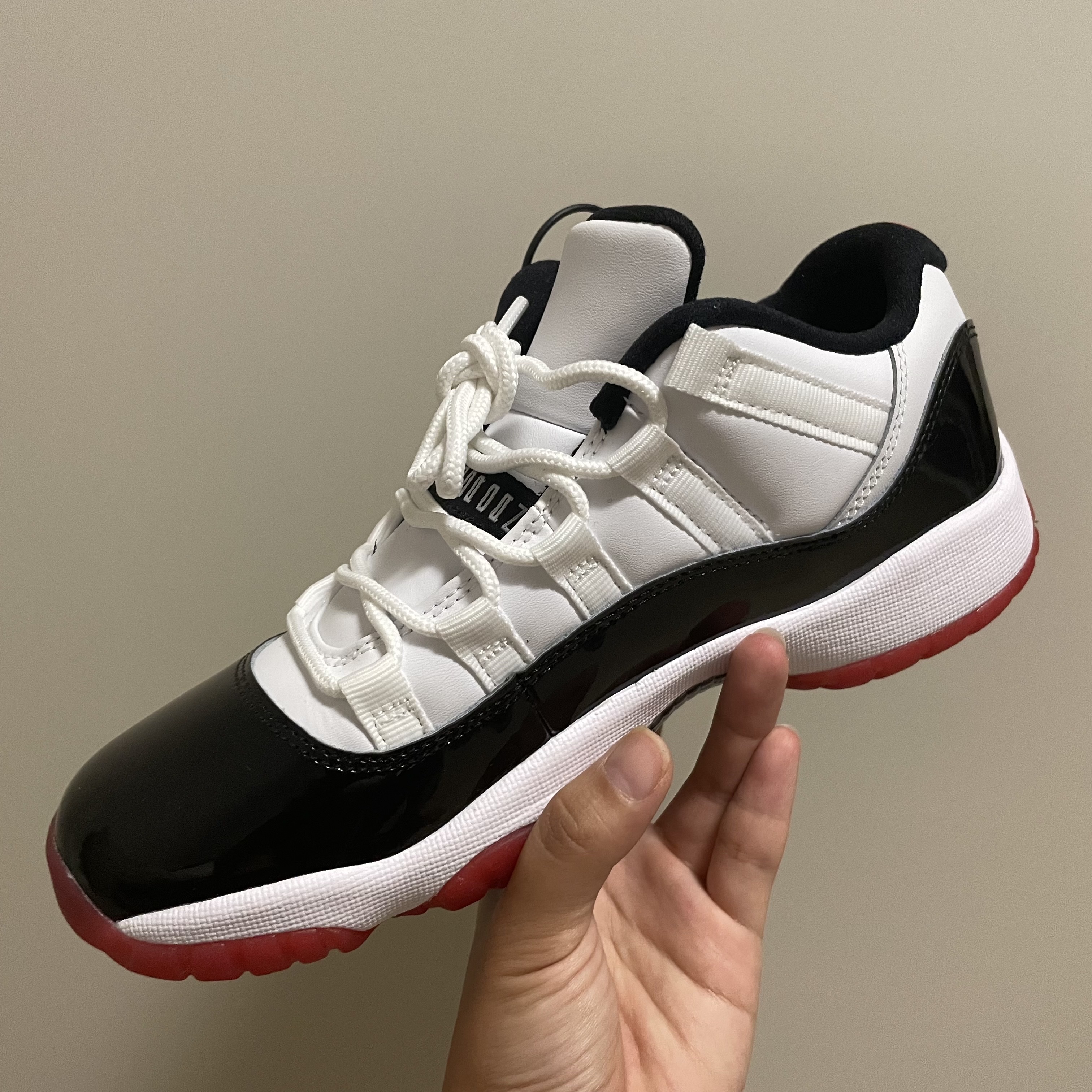 (GS) Jordan 11 Retro Low Concord Bred 착용 스타일