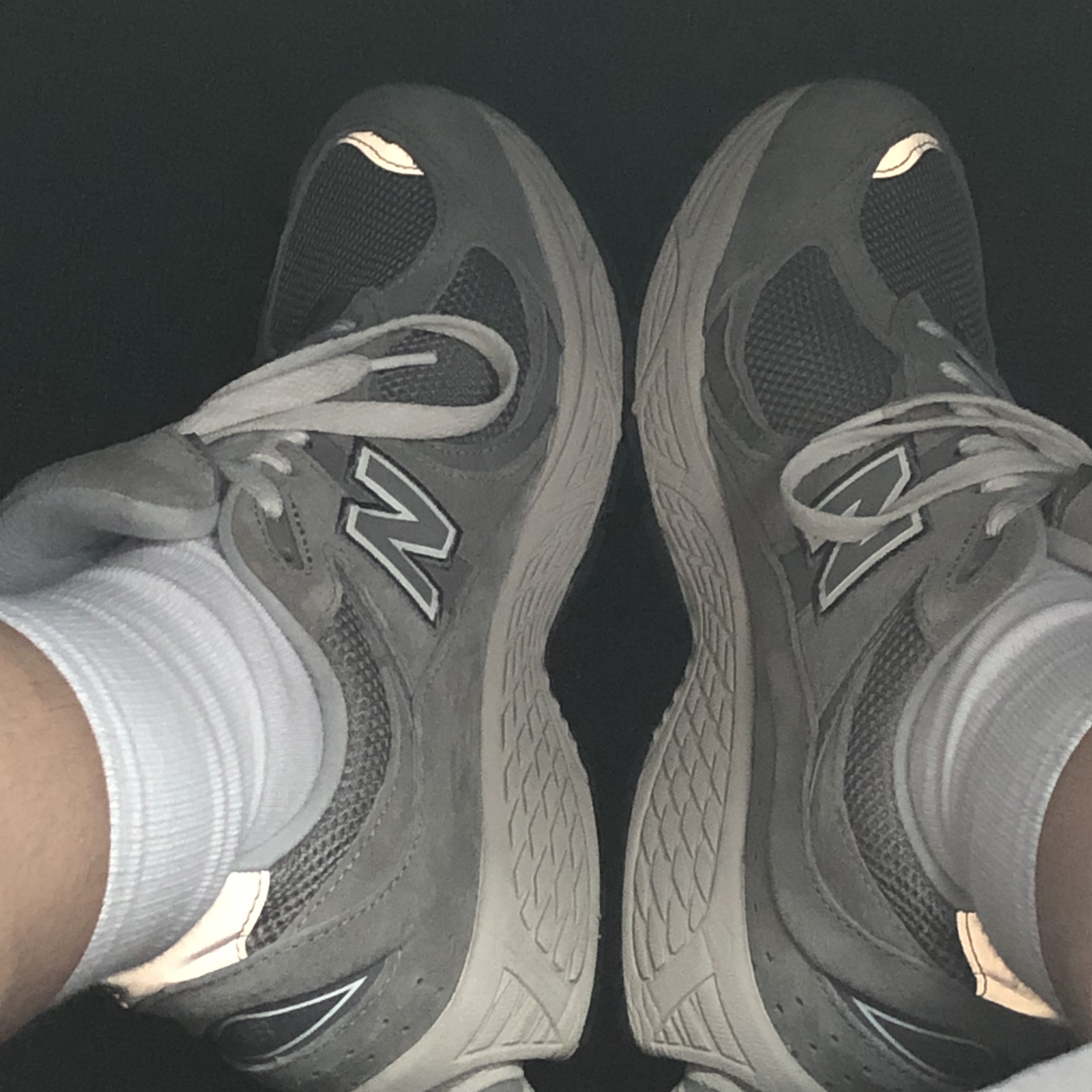 New Balance 2002R Grey 착용 스타일
