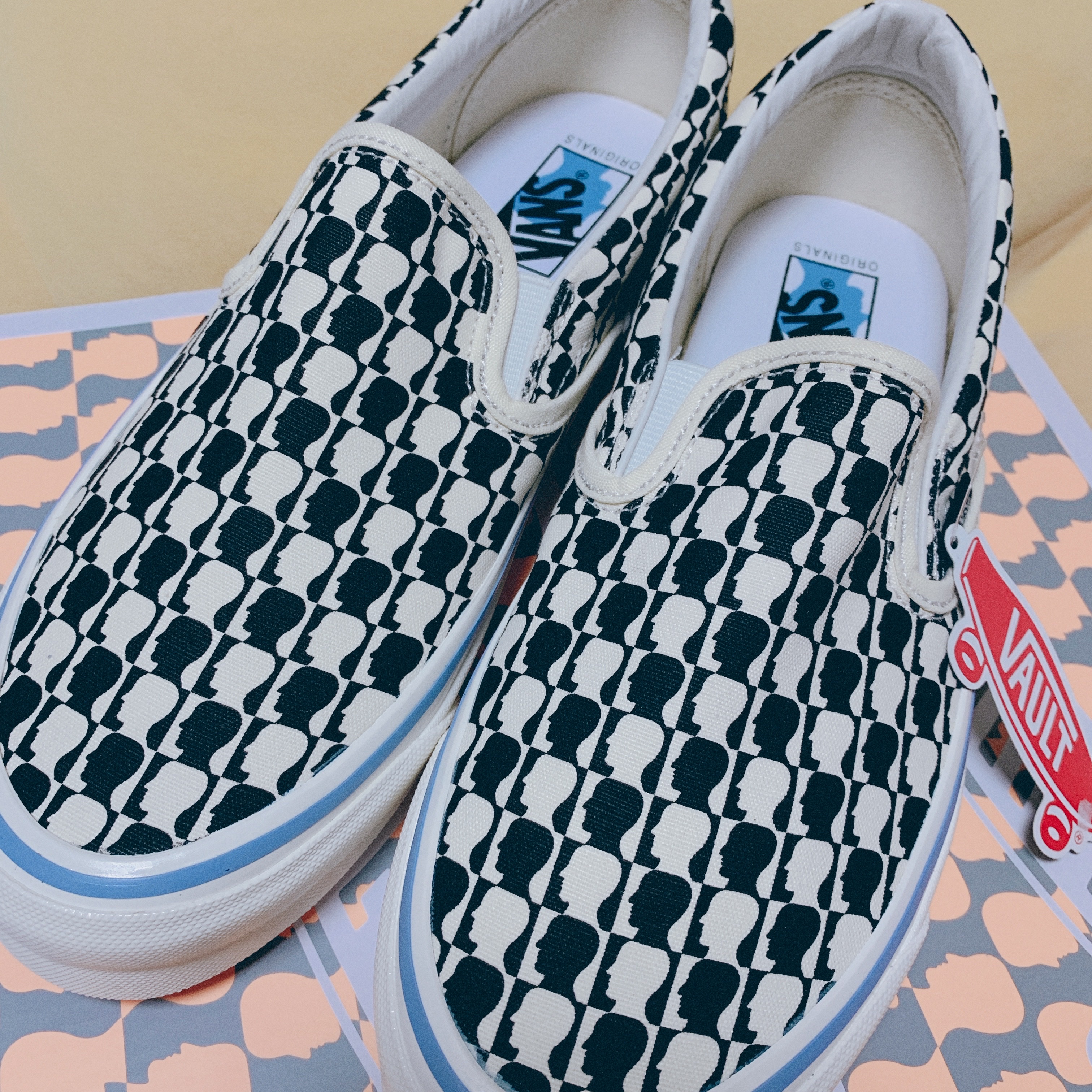 Vans Vault x Brain Dead OG Slip-On LX Black White, Vans Vault x Brain Dead OG Authentic LX Black White 착용 스타일 - 4