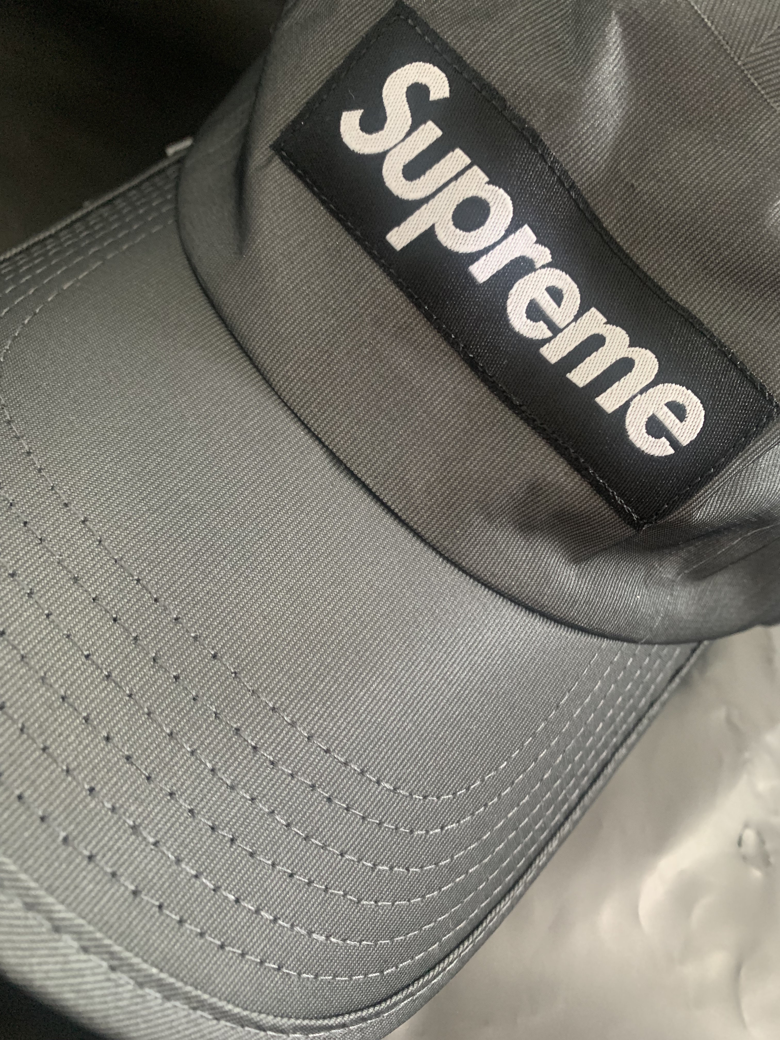 Supreme Reflective Mesh Camp Cap Black - 22SS, (W) Balenciaga Logo Visor Cap White 착용 스타일 - 2