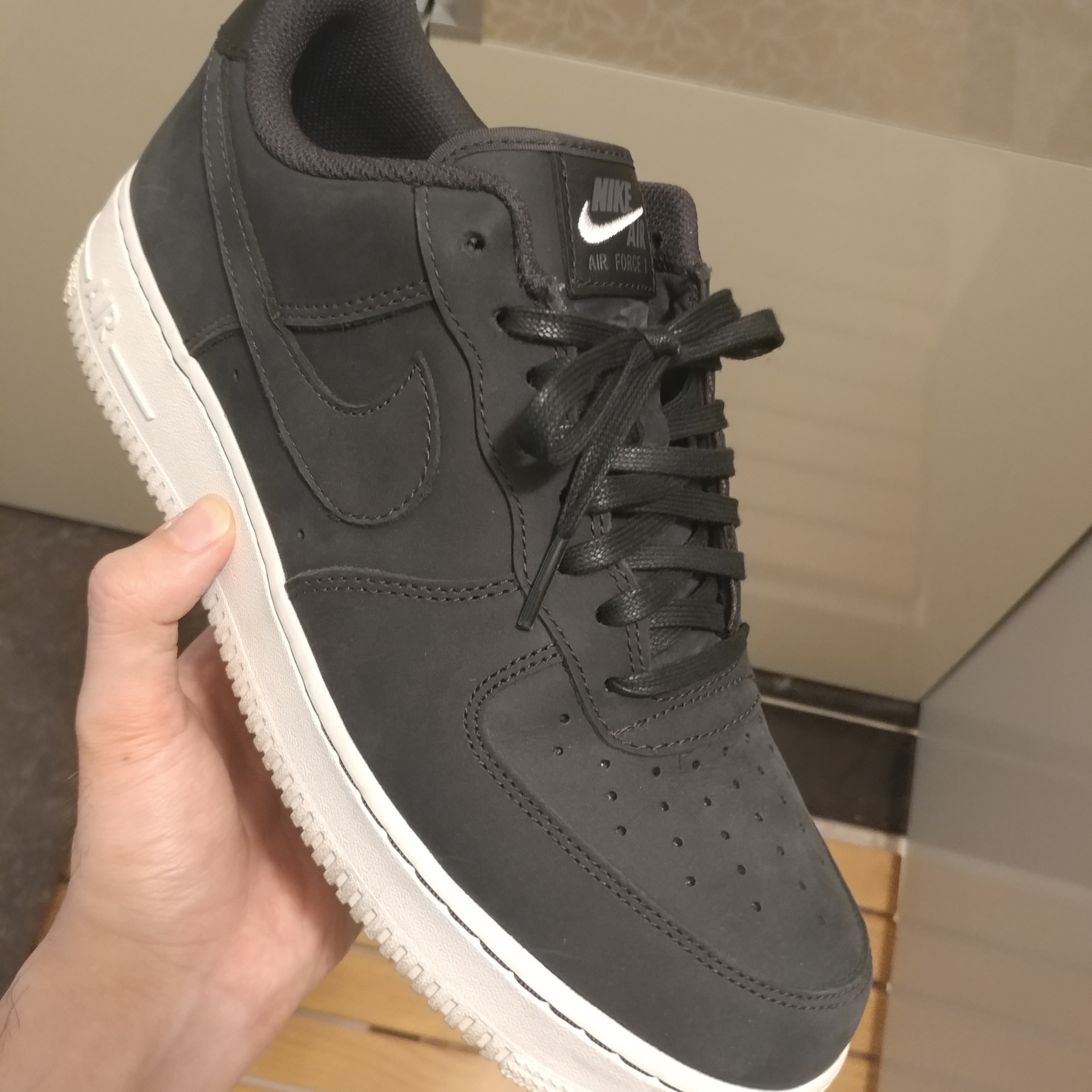 Nike Air Force 1 '07 LX Off Noir 착용 스타일 - 1