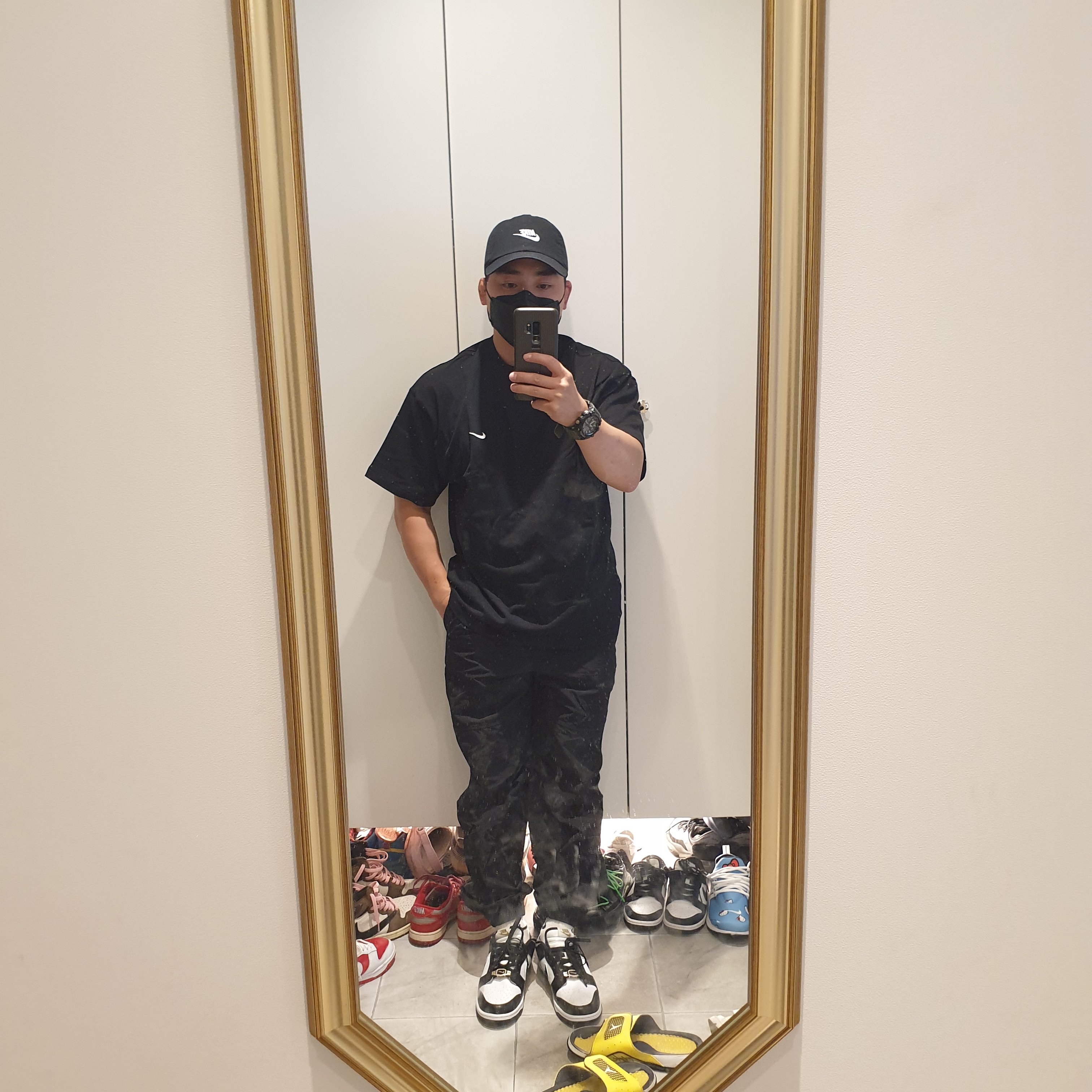 Nike Dunk Low Retro SE Black 착용 스타일