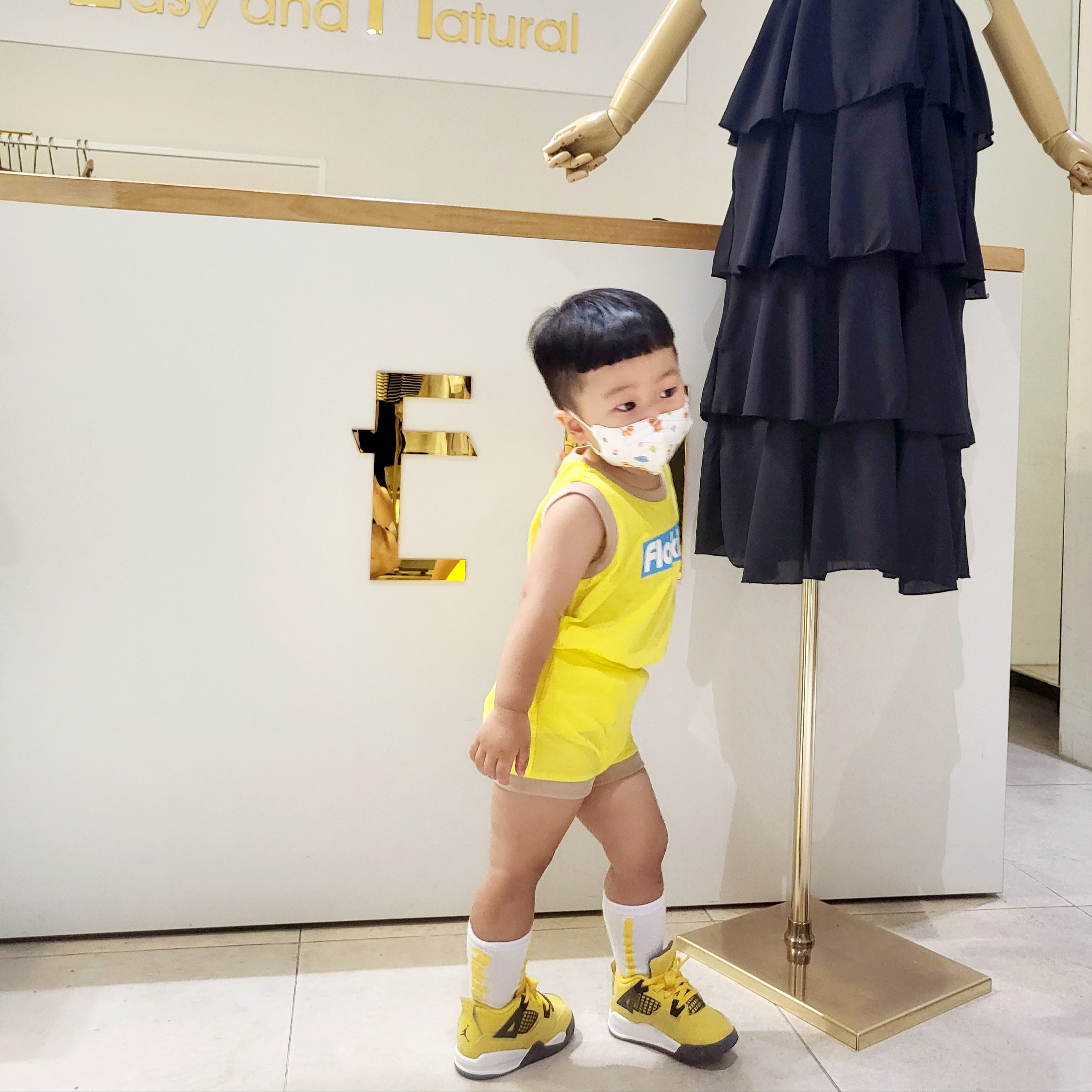 (TD) Jordan 4 Retro Tour Yellow 착용 스타일 - 1
