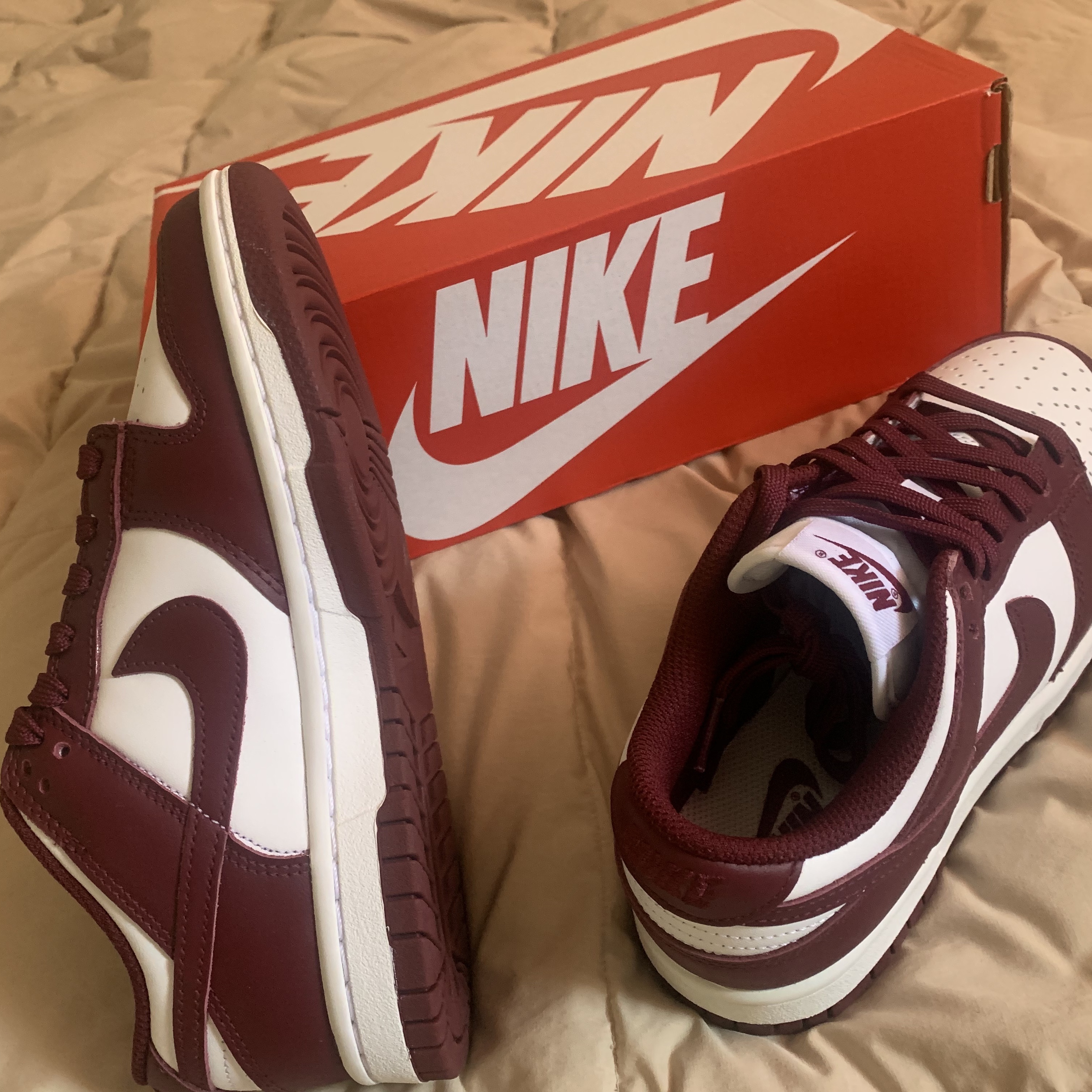 Jordan 1 Low OG Starfish, Nike Dunk Low Retro Black 착용 스타일 - 4