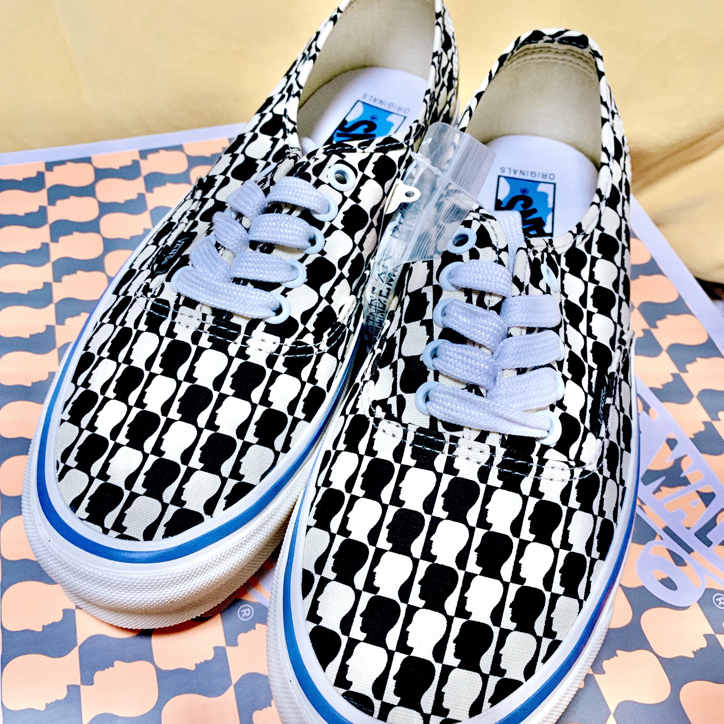 Vans Vault x Brain Dead OG Slip-On LX Black White, Vans Vault x Brain Dead OG Authentic LX Black White 착용 스타일 - 2
