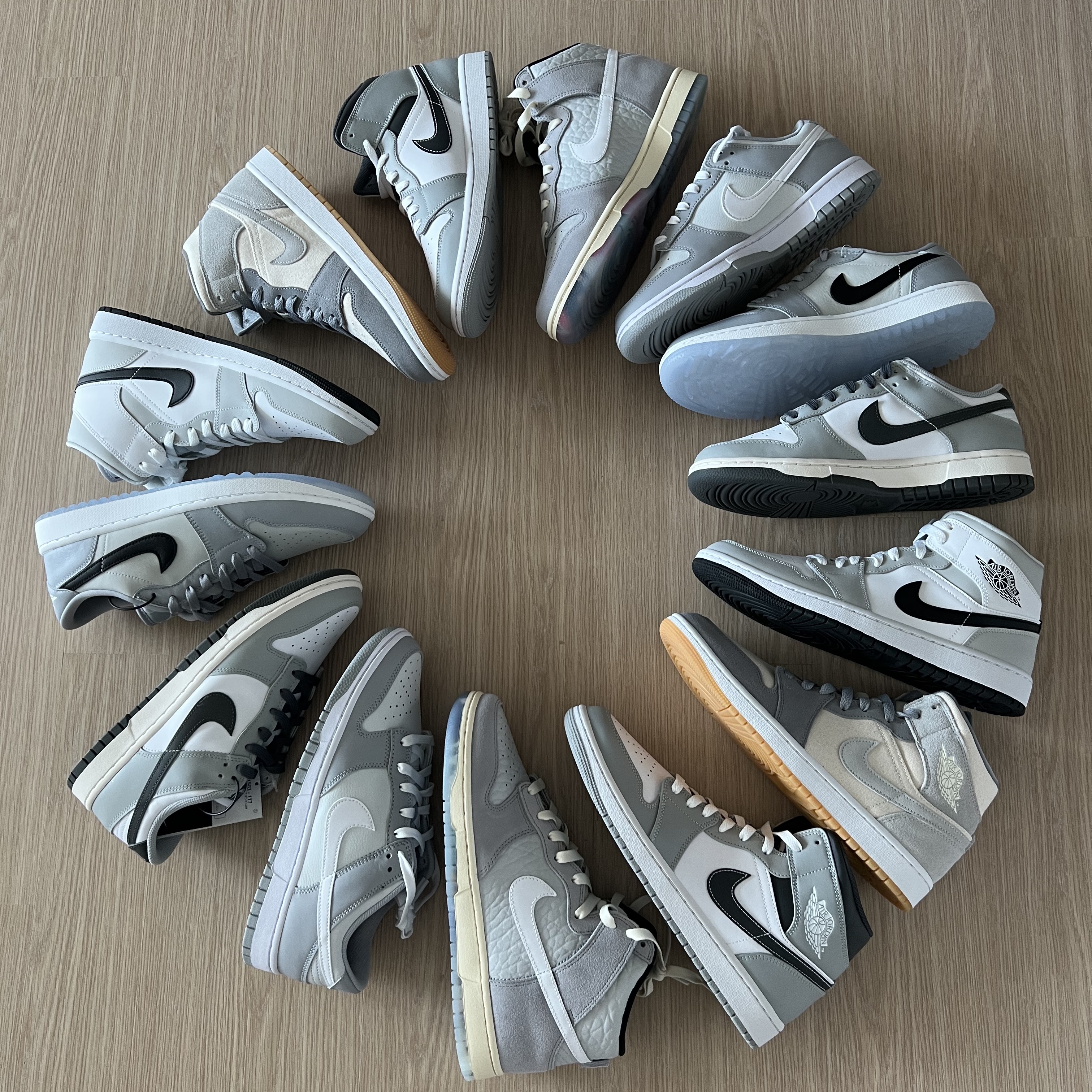 Jordan 1 Low Golf Wolf Grey, Jordan 1 Mid Light Smoke Grey Anthracite 착용 스타일 - 1