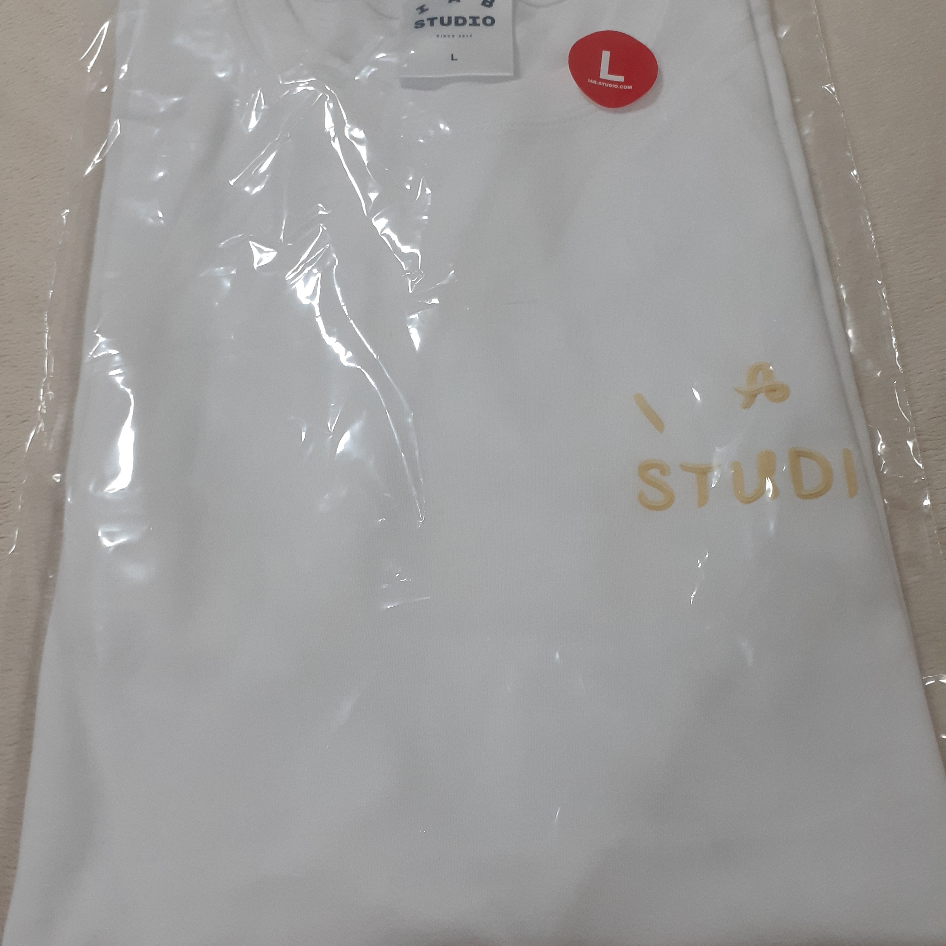 IAB Studio x Ottogi Mayonnaise 50th Anniversary T-Shirt White 착용 스타일 - 2