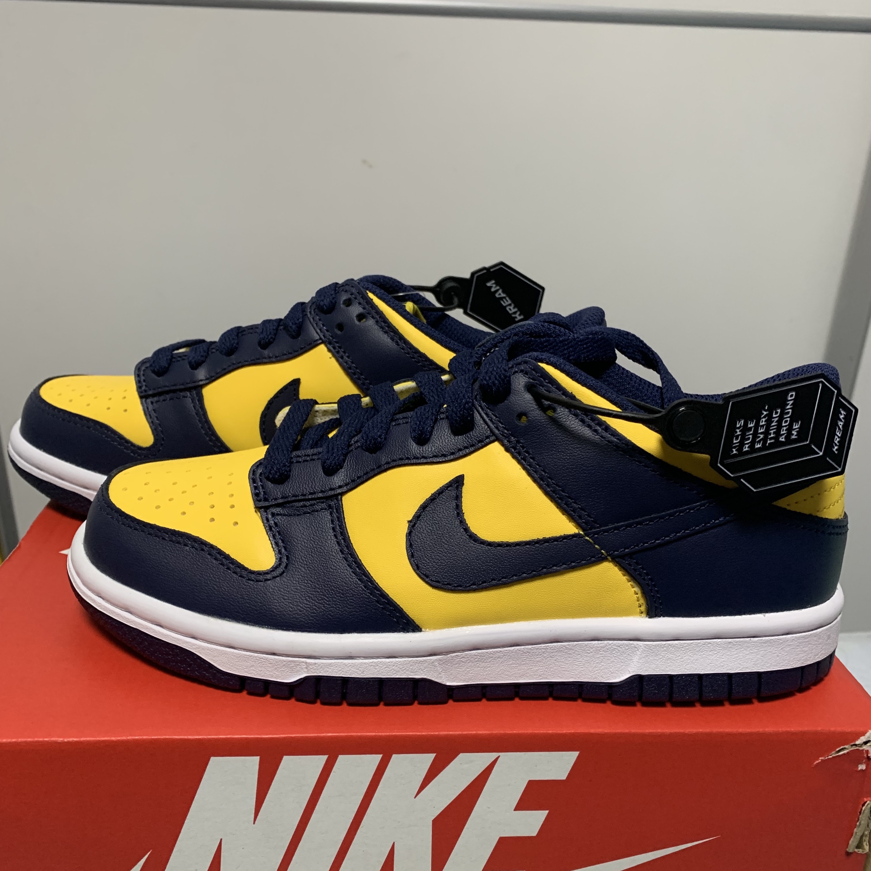 Jordan 1 Low OG Starfish, Nike Dunk Low Retro Black 착용 스타일 - 3
