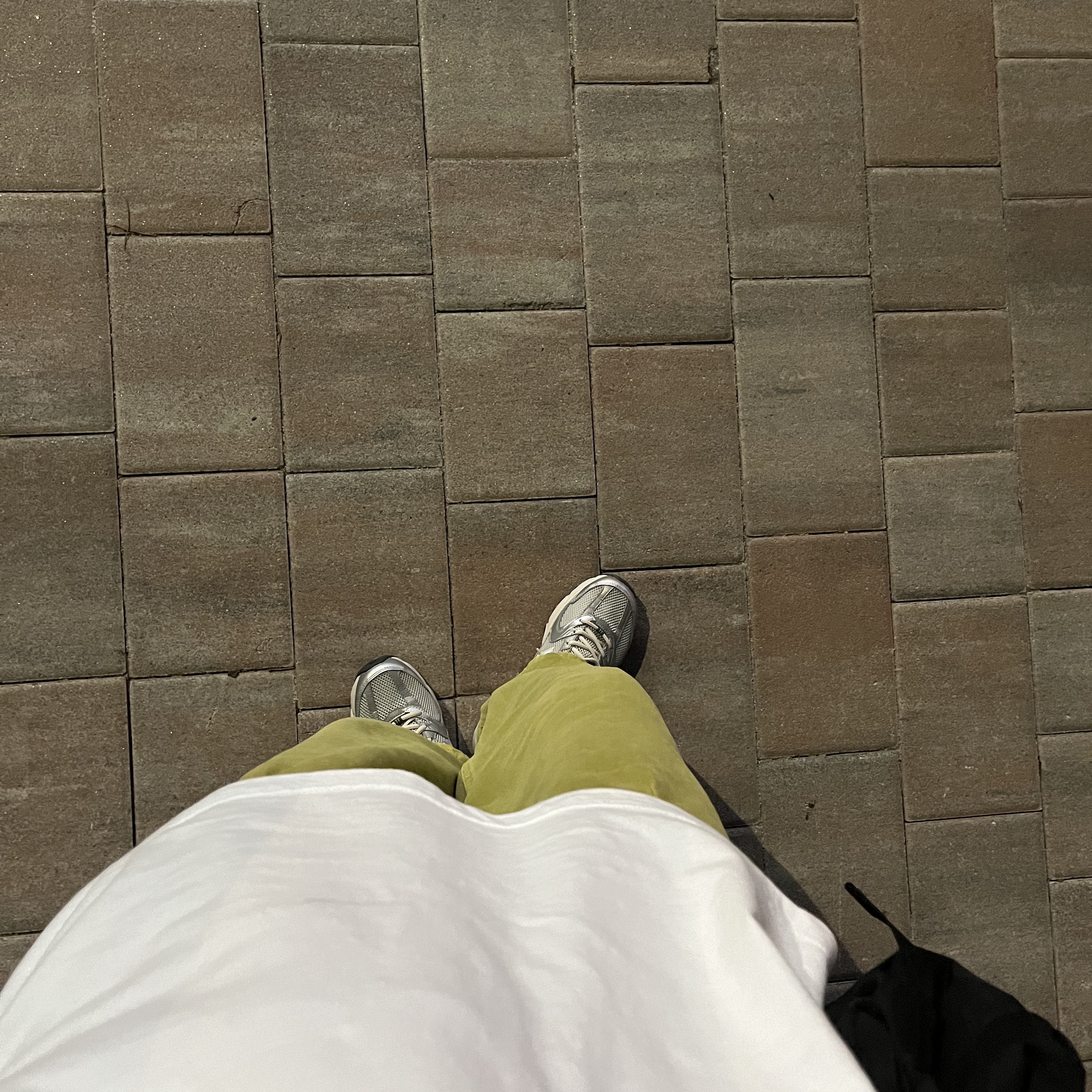 New Balance 530 Earth 착용 스타일