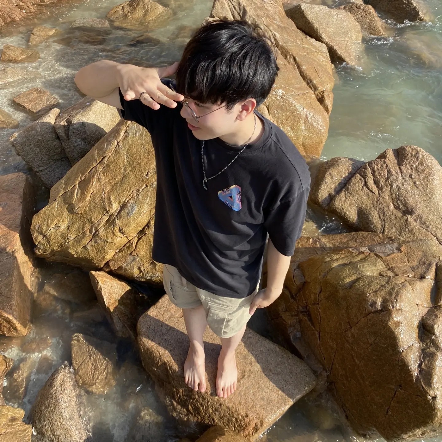 Palace Tri-Ferg Colour Blur T-Shirt Black - 20FW, Nike ACG Smith Summit Pants Khaki - Asia 착용 스타일