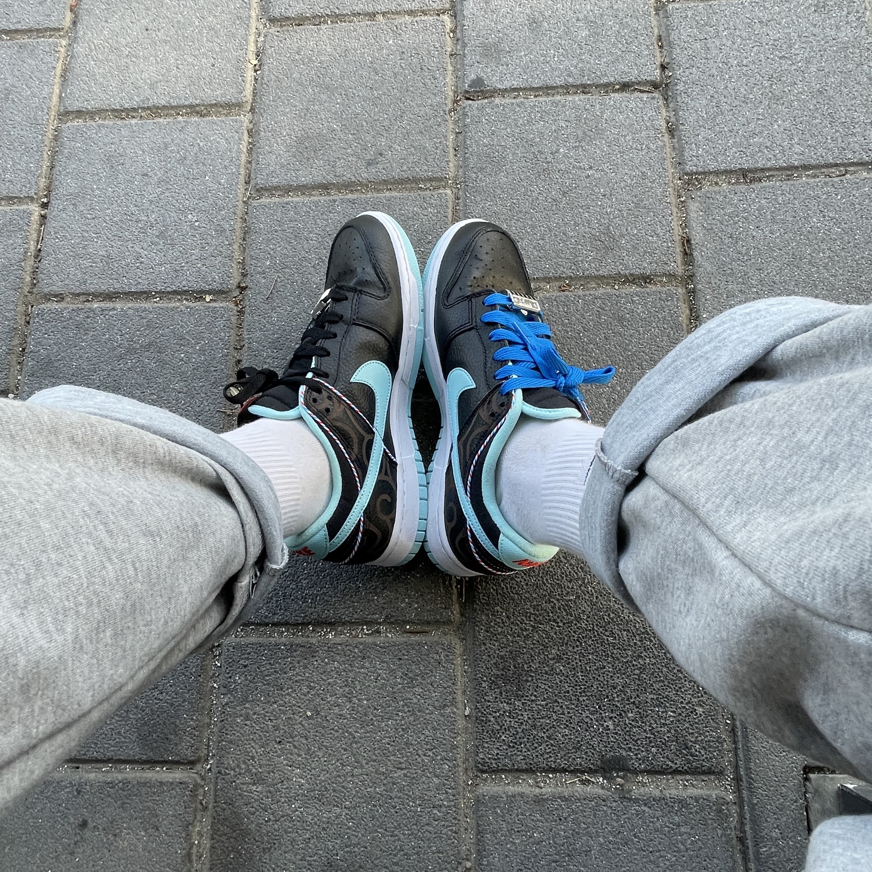 Nike Dunk Low Retro SE Barber Shop Black 착용 스타일 - 2