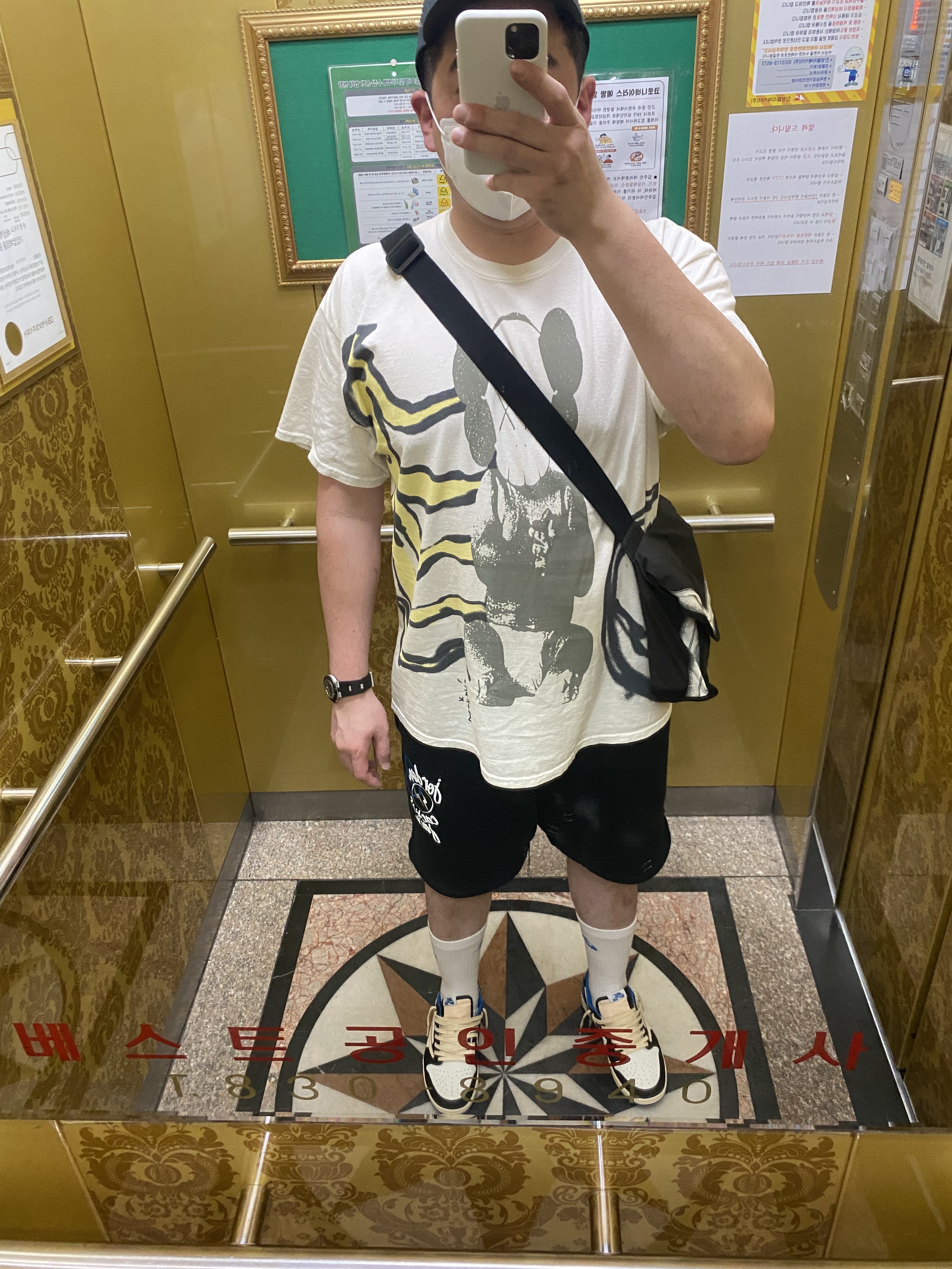 Jordan 1 x Travis Scott x Fragment Retro Low OG SP Military Blue, Jordan x Travis Scott x Fragment Shorts Black (DJ0617-010) 착용 스타일