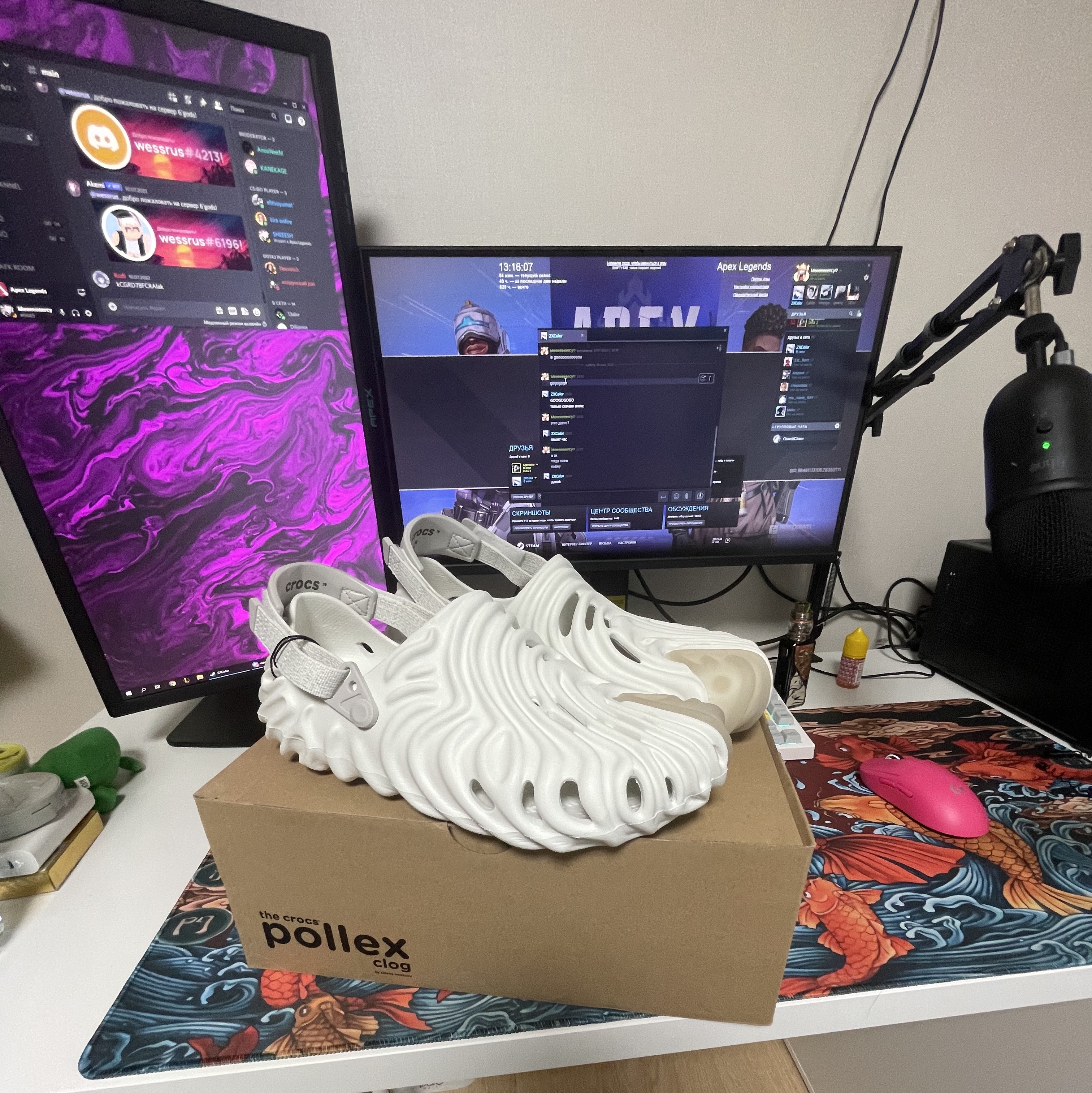 Crocs x Salehe Bembury Pollex Clog Stratus 착용 스타일 - 1