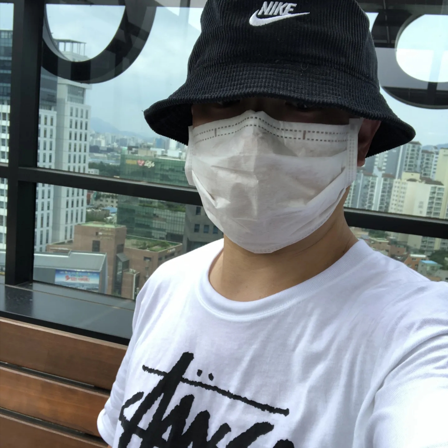 Jordan 1 Mid Shattered Backboard, Nike x Stussy Water Shorts Off Noir 착용 스타일 - 3