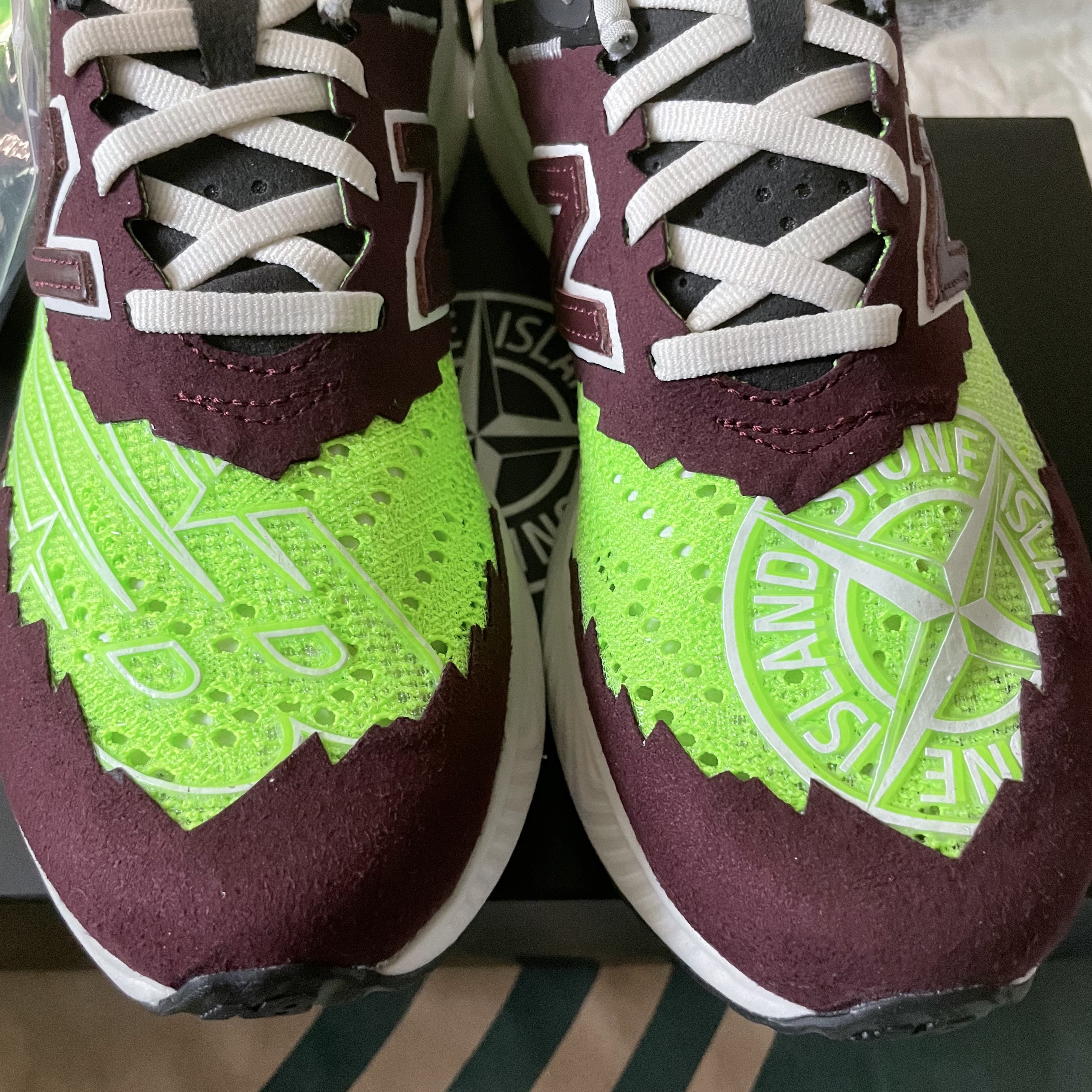 New Balance x Stone Island x Tokyo Design Studio FuelCell RC Elite v2 SI Green 착용 스타일 - 4