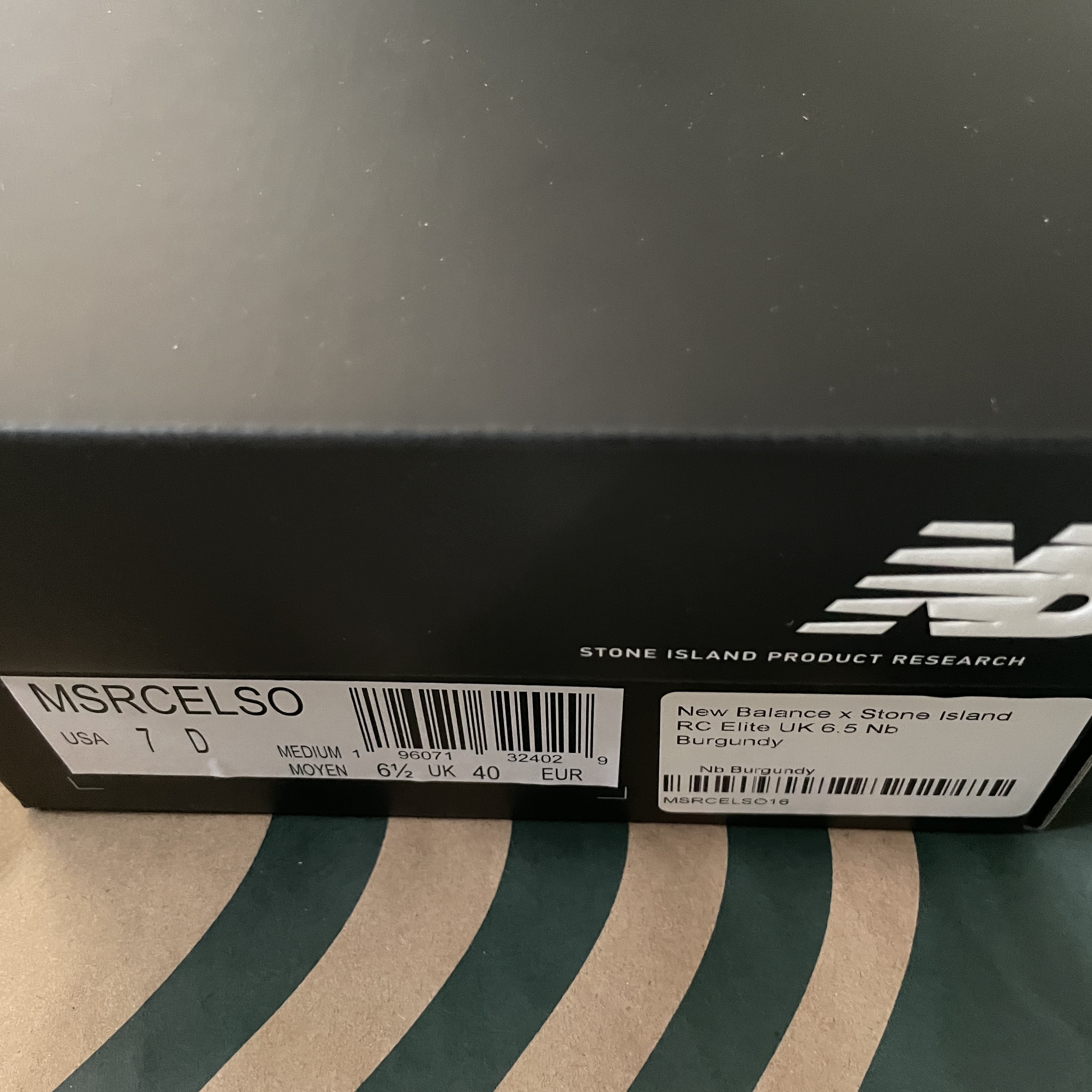 New Balance x Stone Island x Tokyo Design Studio FuelCell RC Elite v2 SI Green 착용 스타일 - 2