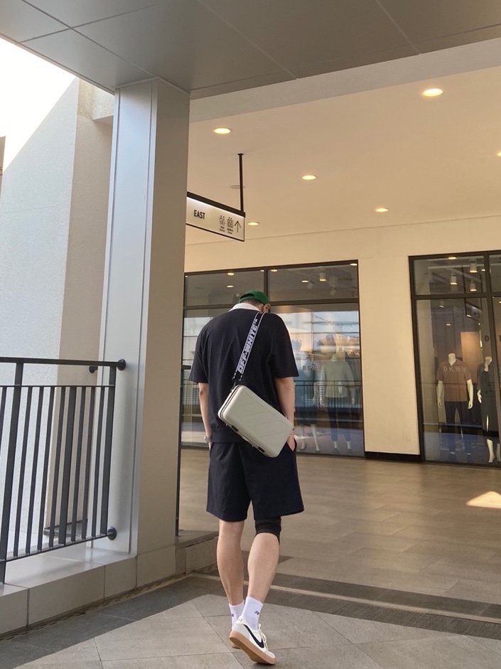 Off-White x Amore Pacific Protection Box (Without Cosmetics), Nike x J.Crew Killshot 2 Sail Midnight Navy 착용 스타일