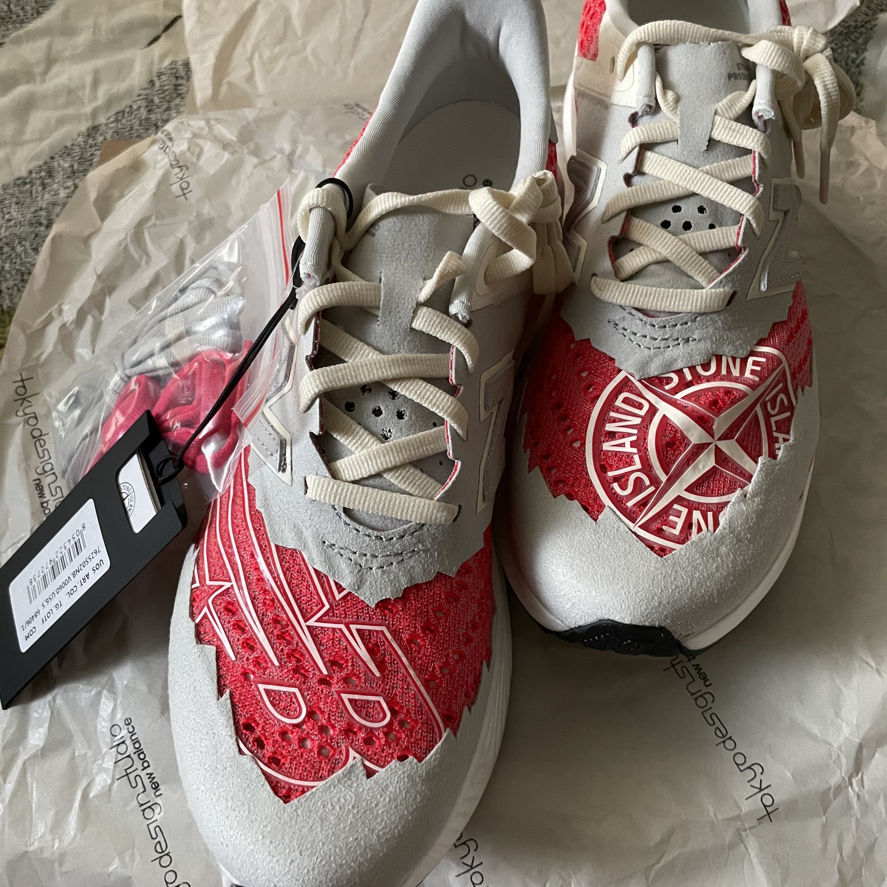 New Balance x Stone Island x Tokyo Design Studio FuelCell RC Elite v2 SI Red 착용 스타일 - 2
