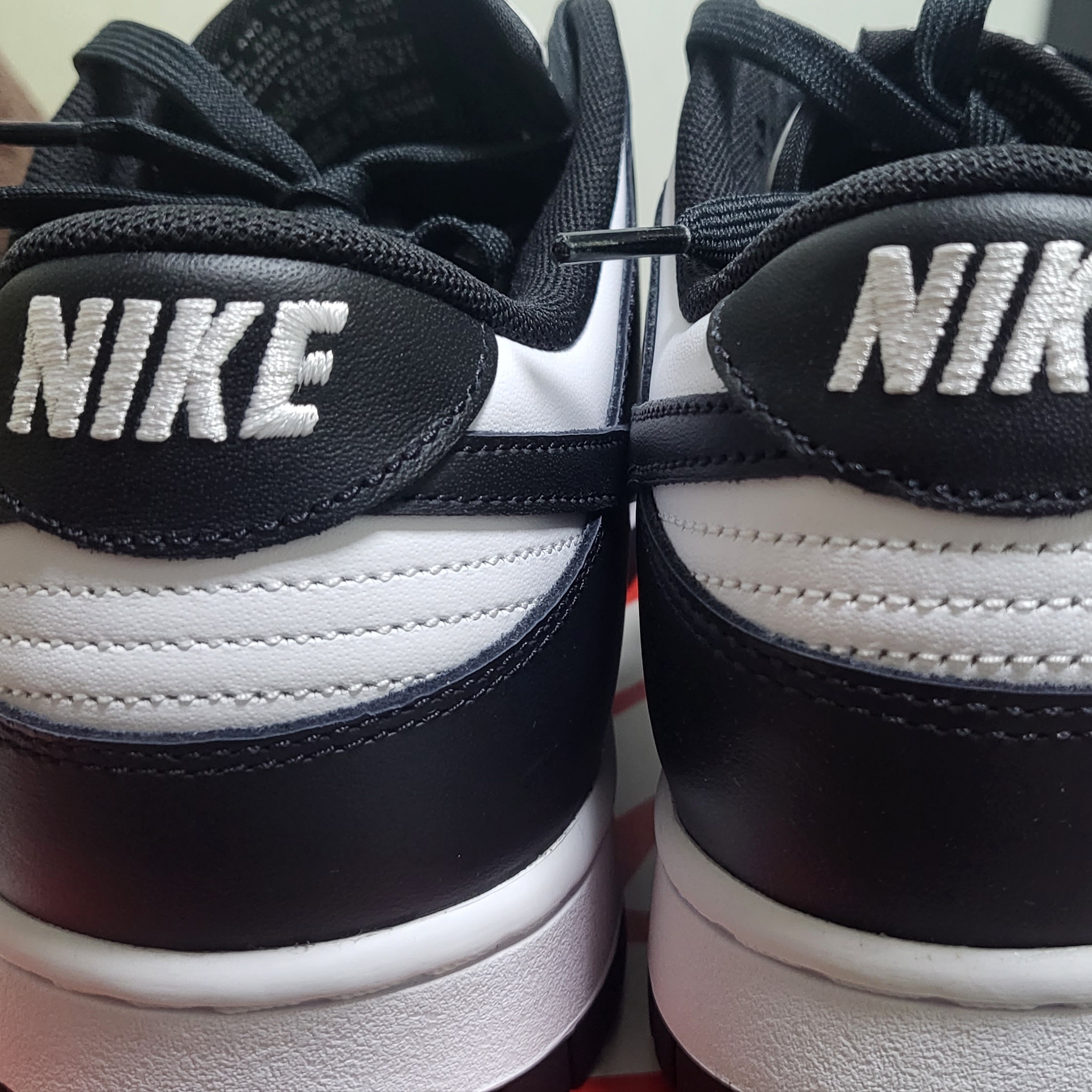 Nike Dunk Low Retro Black 착용 스타일 - 3