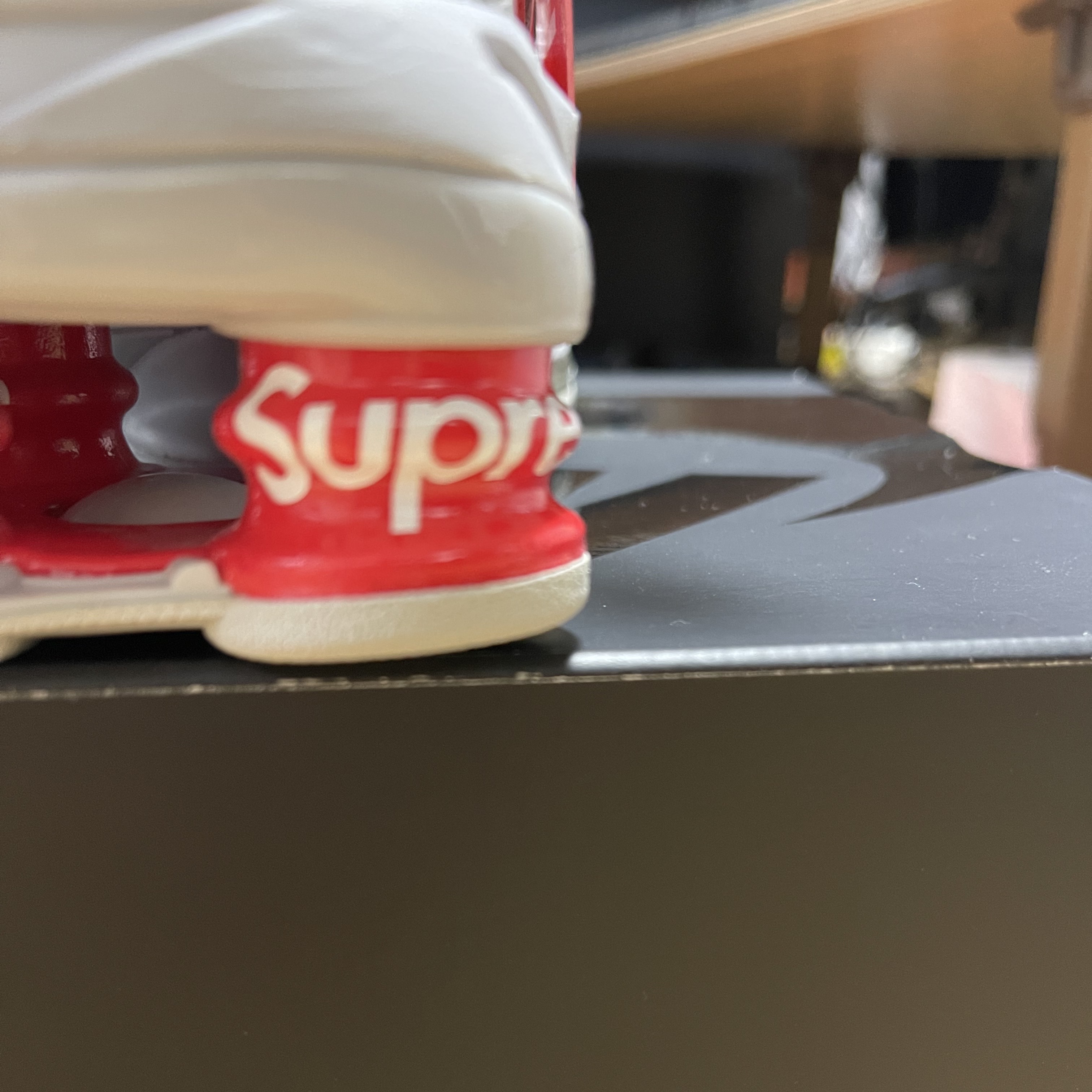 Nike x Supreme Shox Ride 2 SP White 착용 스타일 - 5