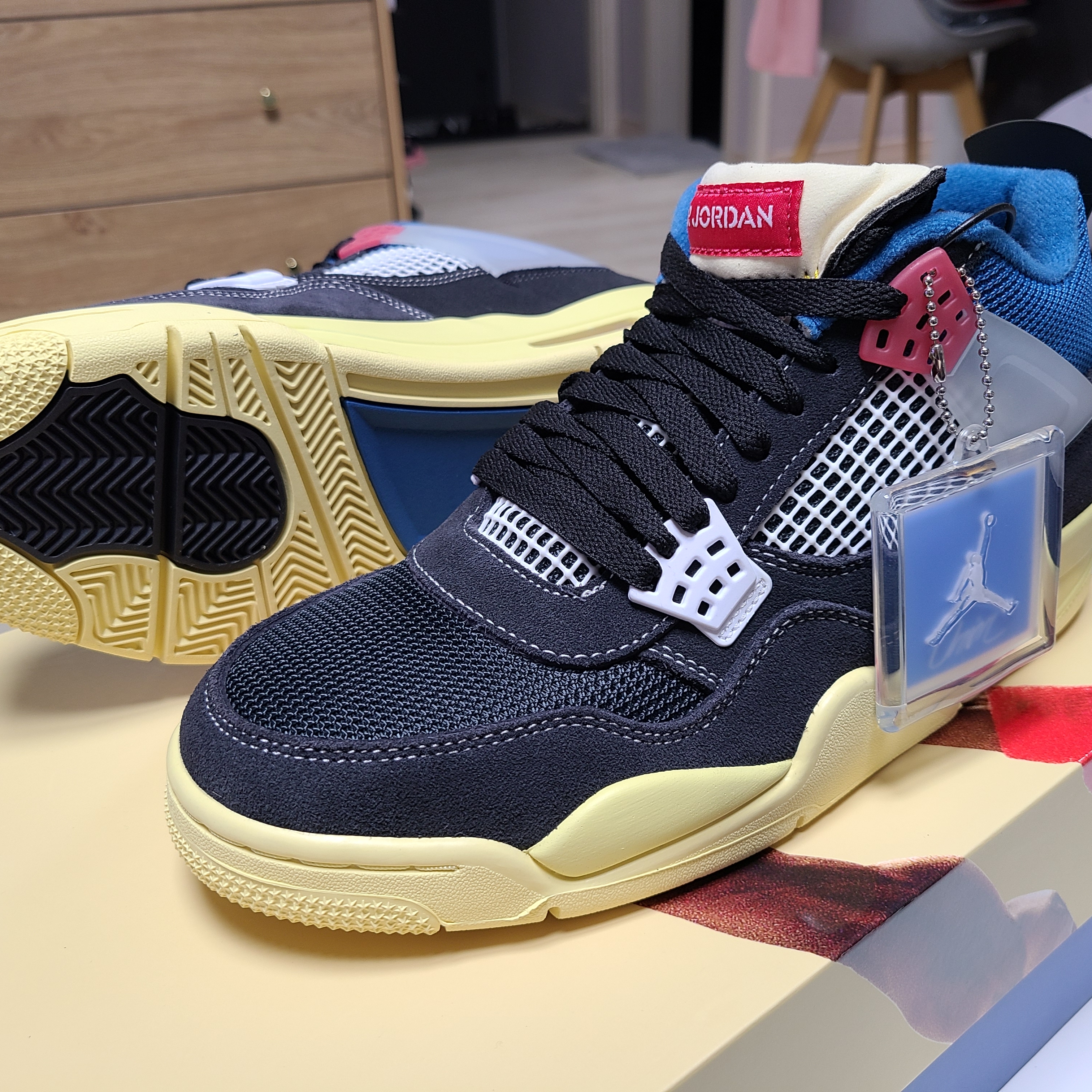 Jordan 4 x Union Retro Off Noir 착용 스타일