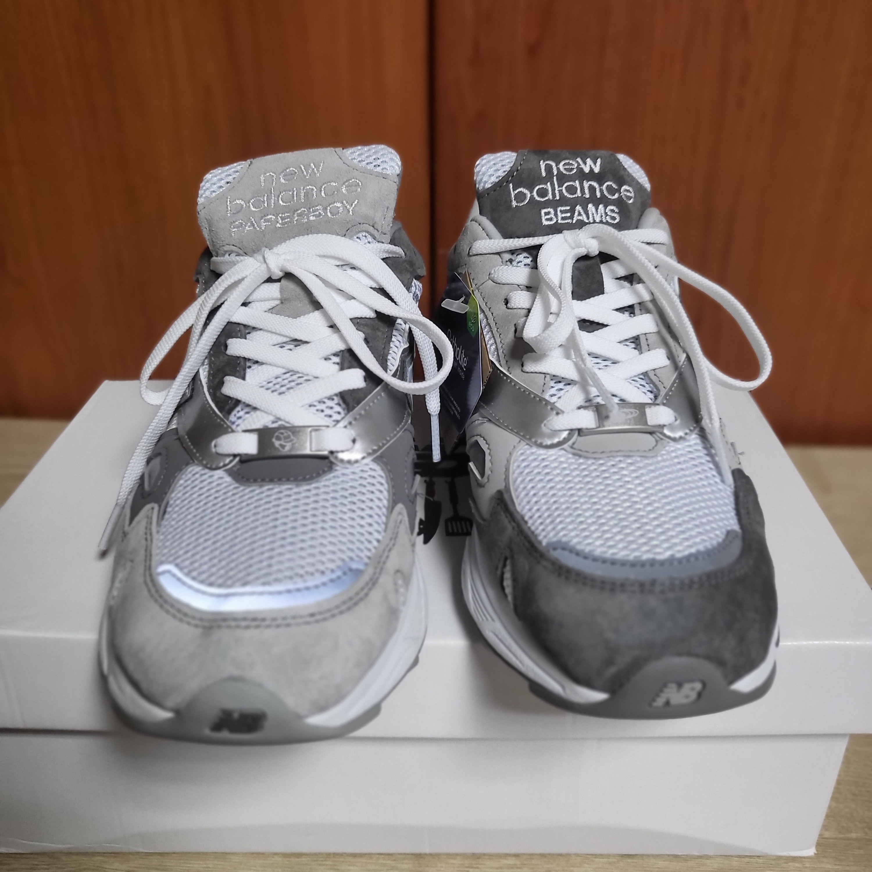 New Balance x Paperboy Paris x Beams 920 Made in UK Ice Boy 착용 스타일 - 2