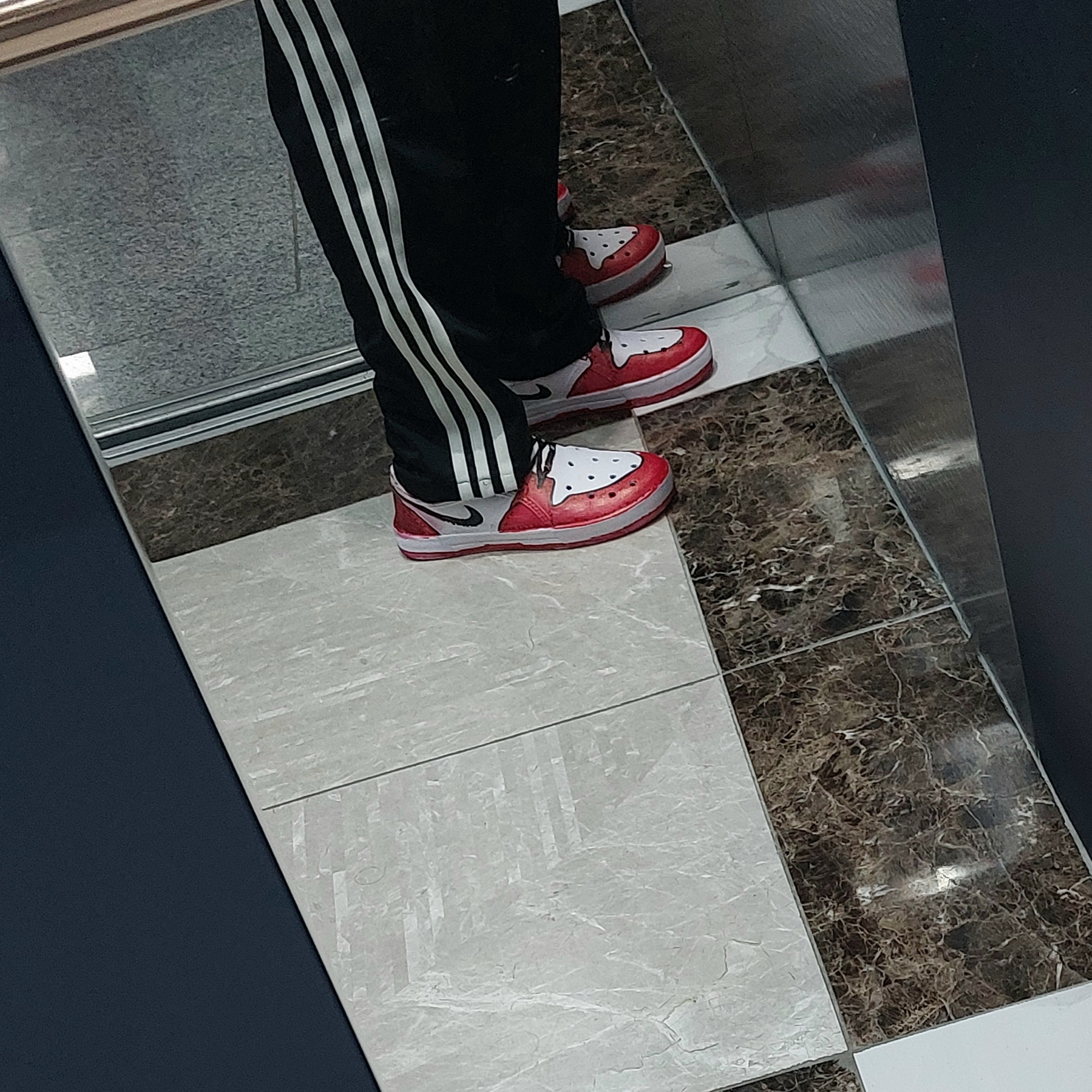 Jordan 1 Low Golf Chicago 착용 스타일 - 3
