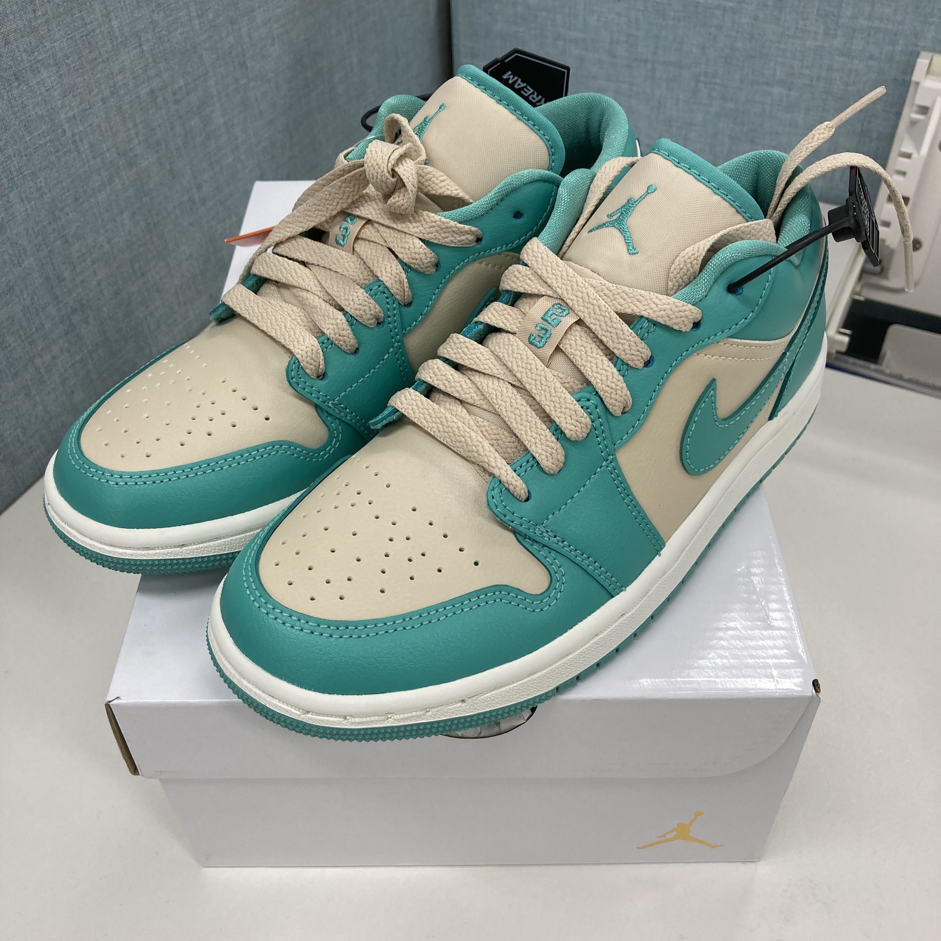 (W) Jordan 1 Low Sanddrift Washed Teal 착용 스타일