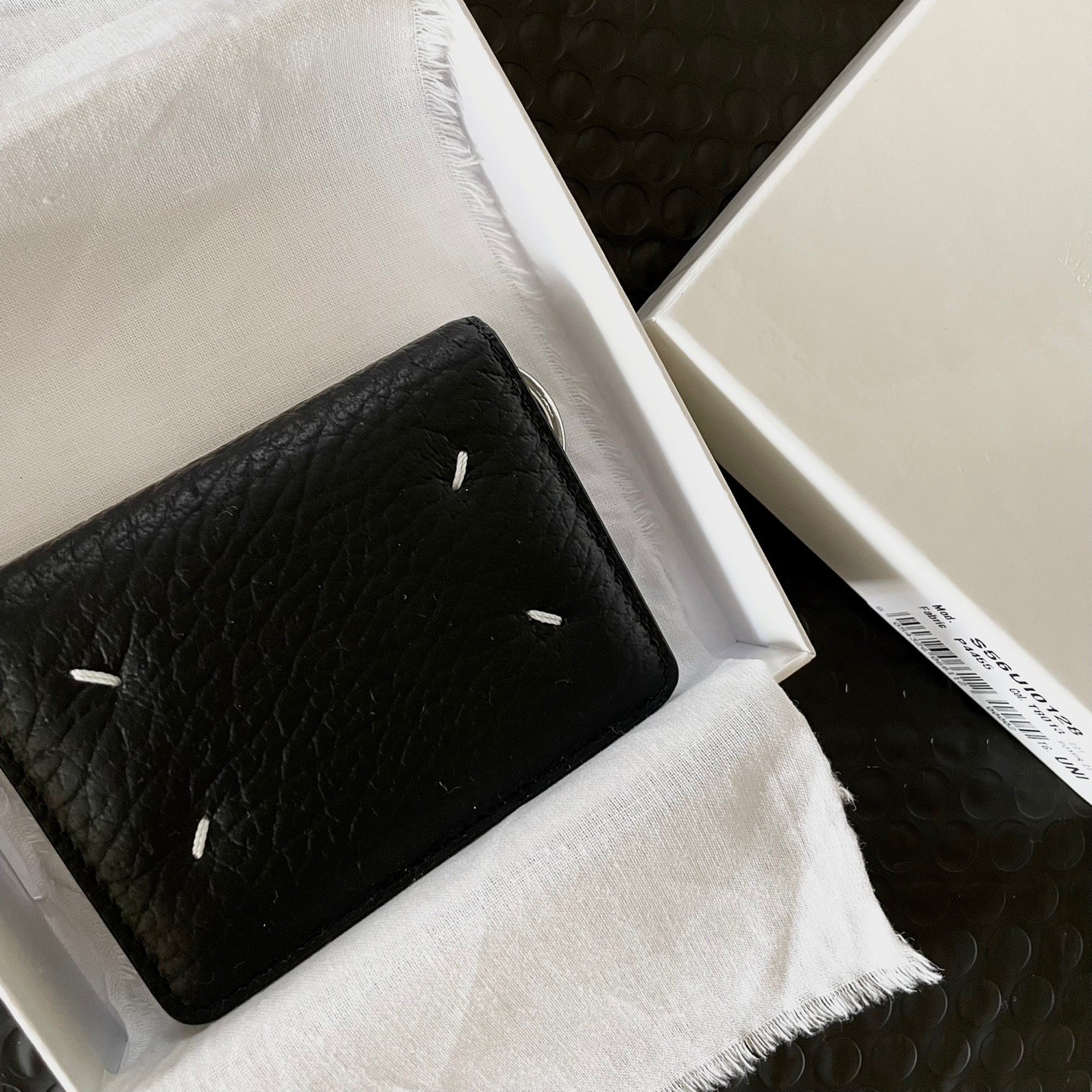 Maison Margiela Keyring Wallet Black 착용 스타일