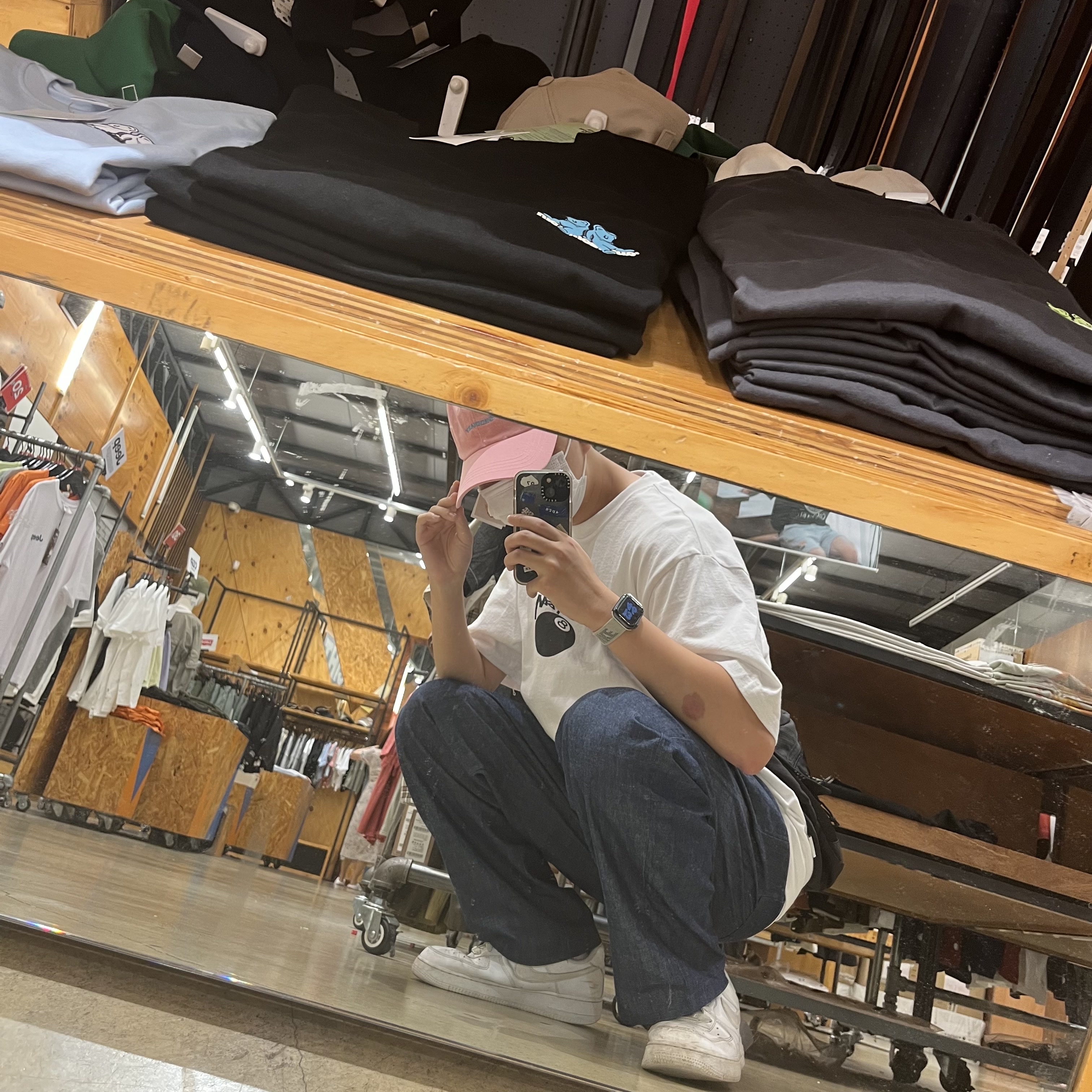 Stussy 8 Ball T-Shirt White - 22SS, Nike Air Force 1 '07 Low White 착용 스타일