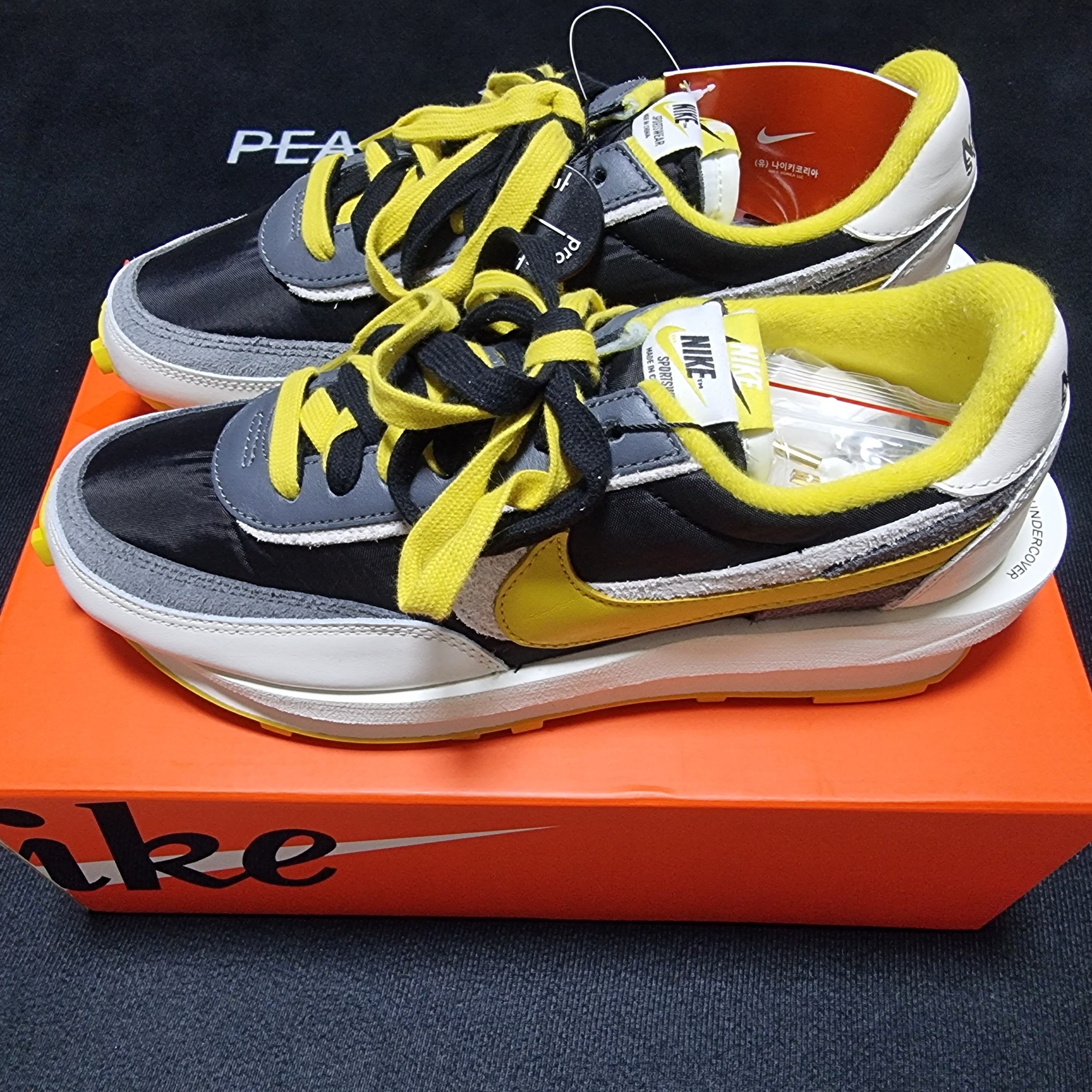 Nike x Sacai x Undercover LDWaffle Black Bright Citron 착용 스타일