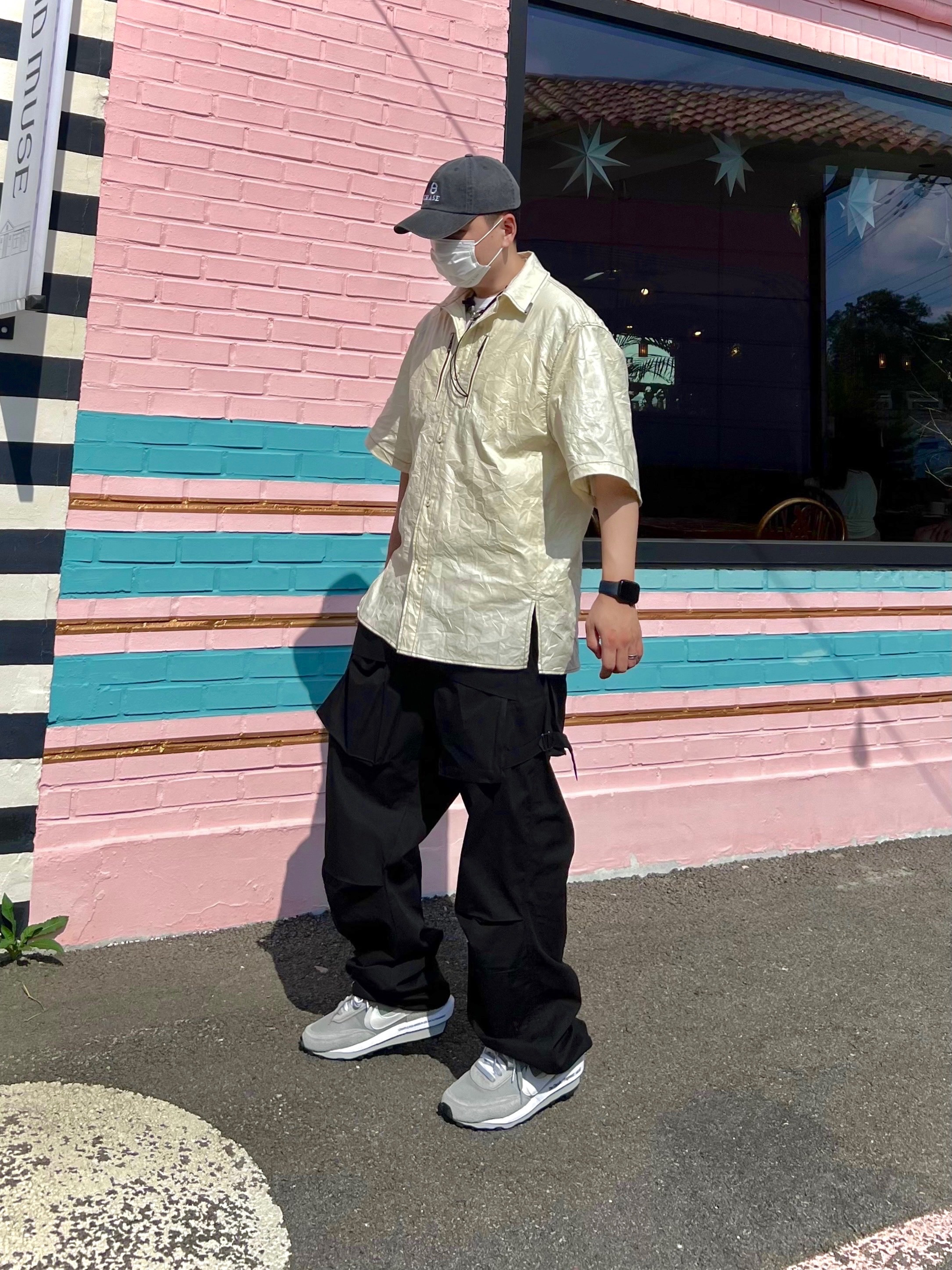 Nike x Sacai x Fragment LDWaffle Light Smoke Grey, Supreme Kevlar Denim S Logo 6-Panel Olive - 22SS 착용 스타일 - 3