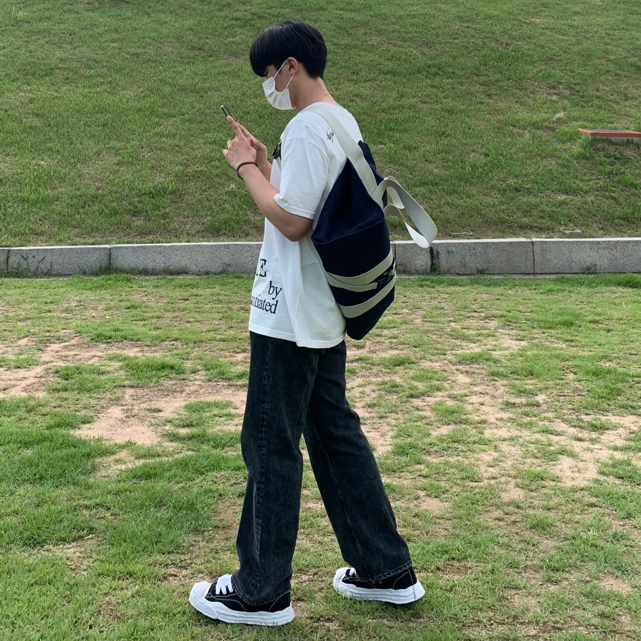 Maison Mihara Yasuhiro Hank OG Sole Canvas Low-top Sneakers Black 착용 스타일