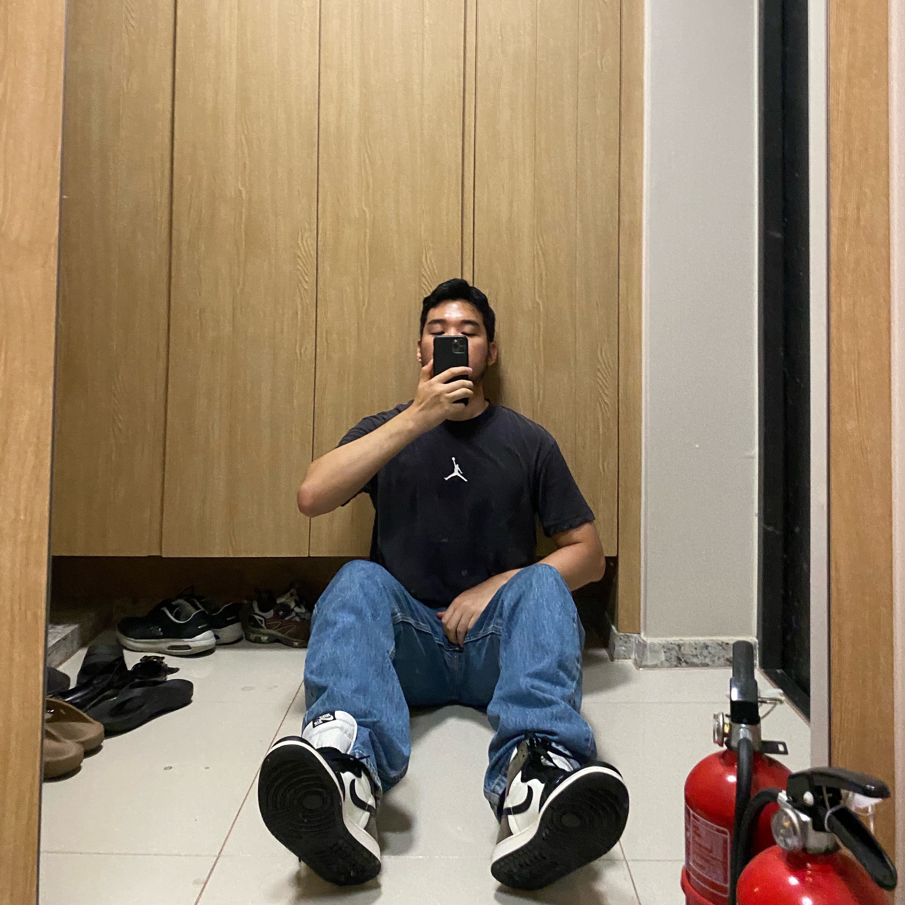 Jordan 1 Retro High OG Black Mocha 착용 스타일