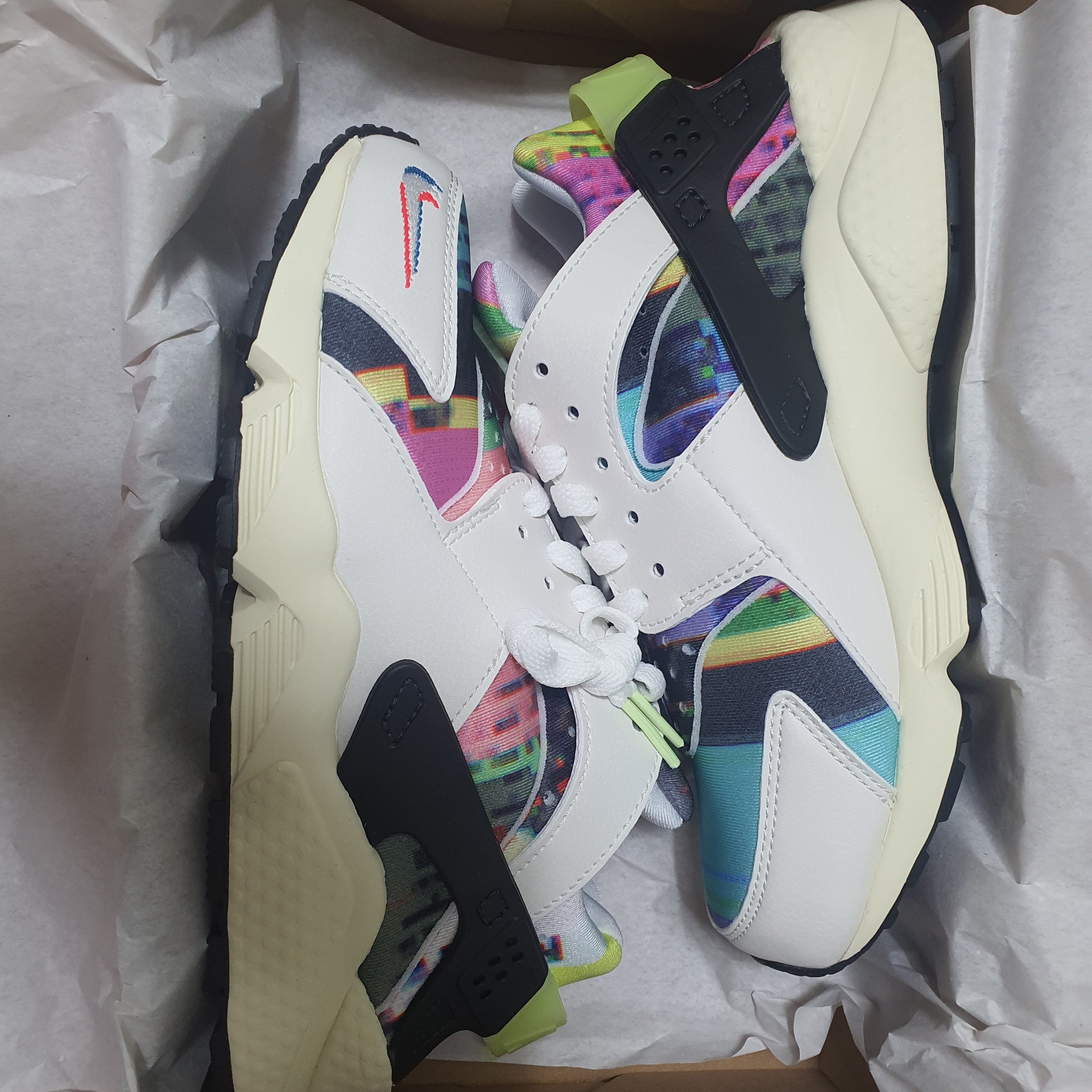 (W) Nike Air Huarache SE Game 착용 스타일 - 1