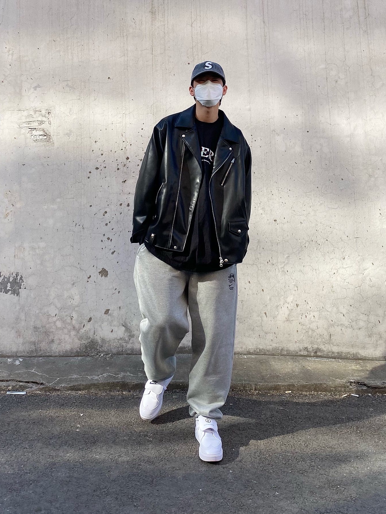 Nike x Peaceminusone Kwondo1 White, Nike x Stussy NRG ZR Fleece Pants Heather Grey - US/EU 착용 스타일 - 1