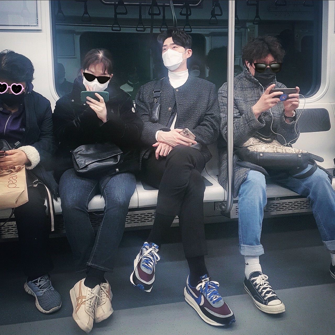 Nike x Sacai x Undercover LDWaffle Night Maroon Team Royal 착용 스타일 - 2