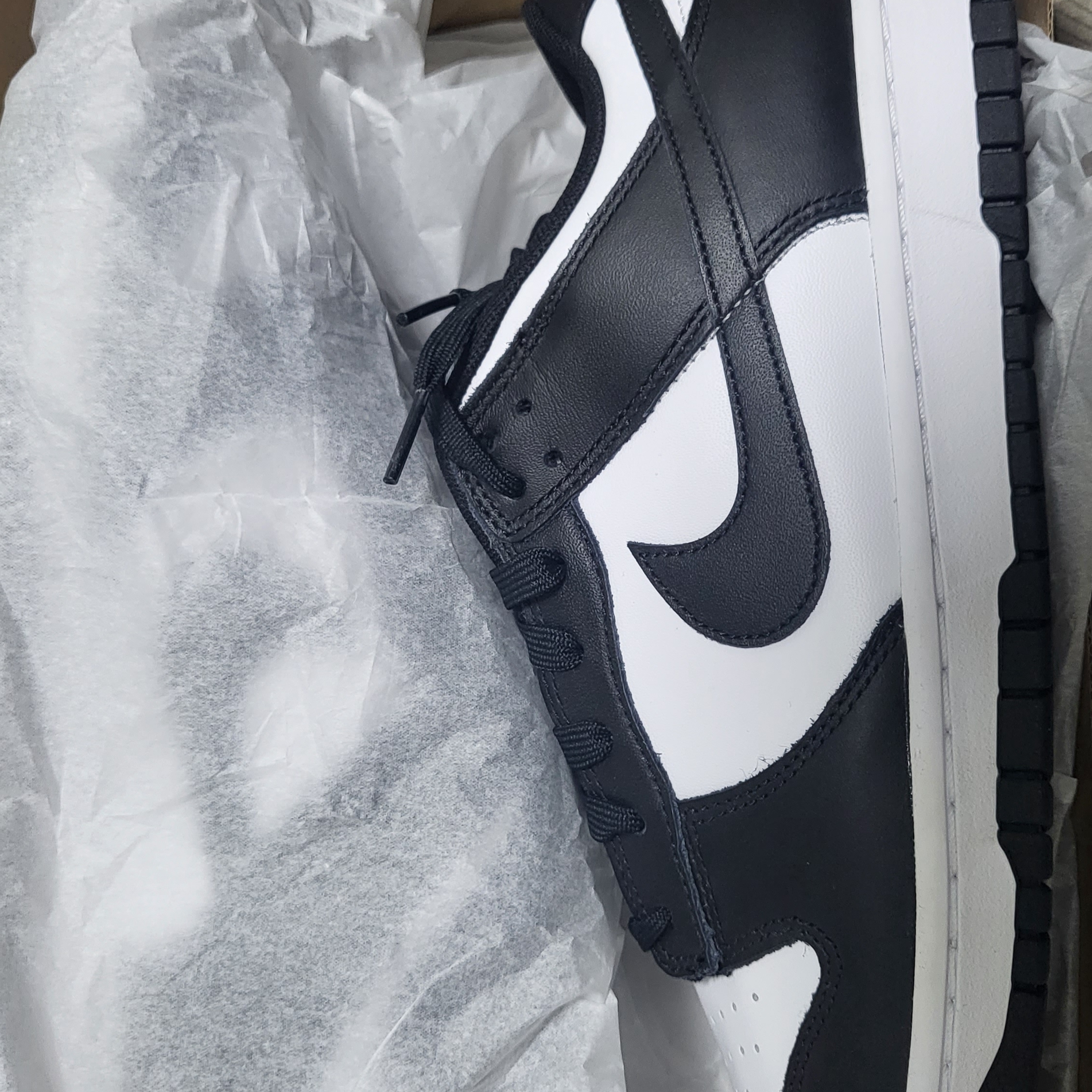 Nike Dunk Low Retro Black 착용 스타일 - 1