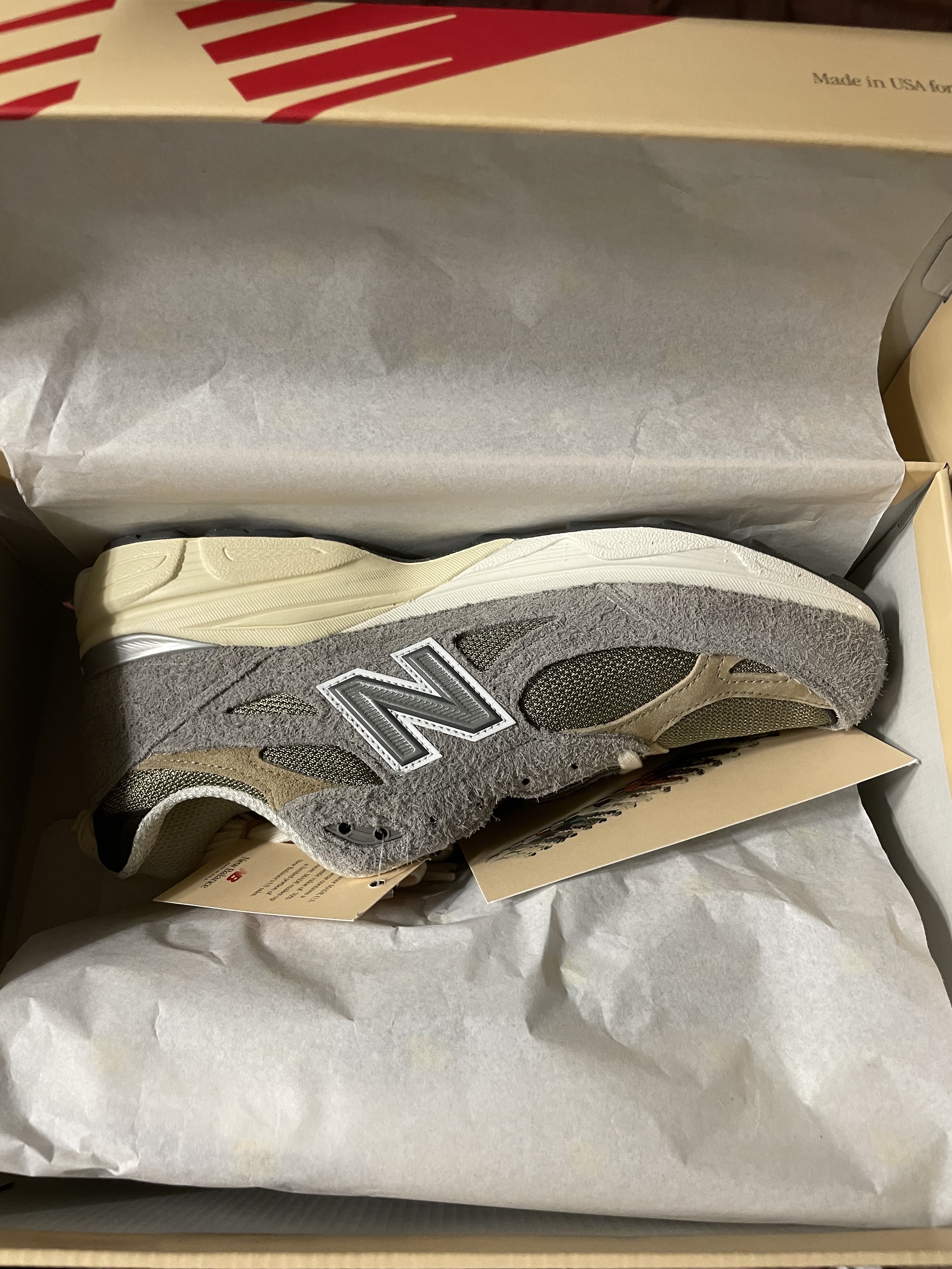 New Balance 990v3 Made in USA Marblehead Incense 착용 스타일 - 2