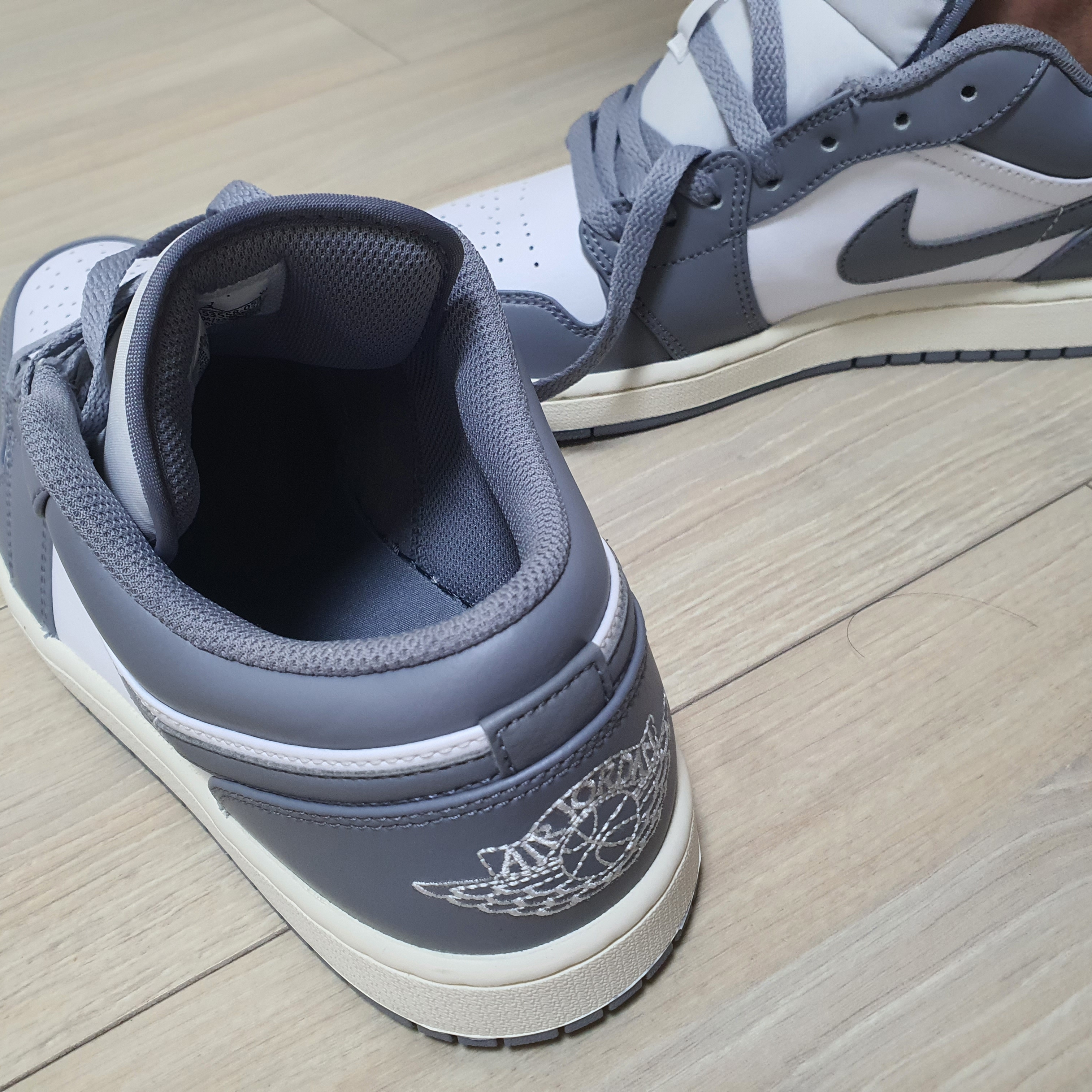 (W) Nike Daybreak Barely Rose, Nike Dunk Low Retro Grey Fog 착용 스타일 - 3