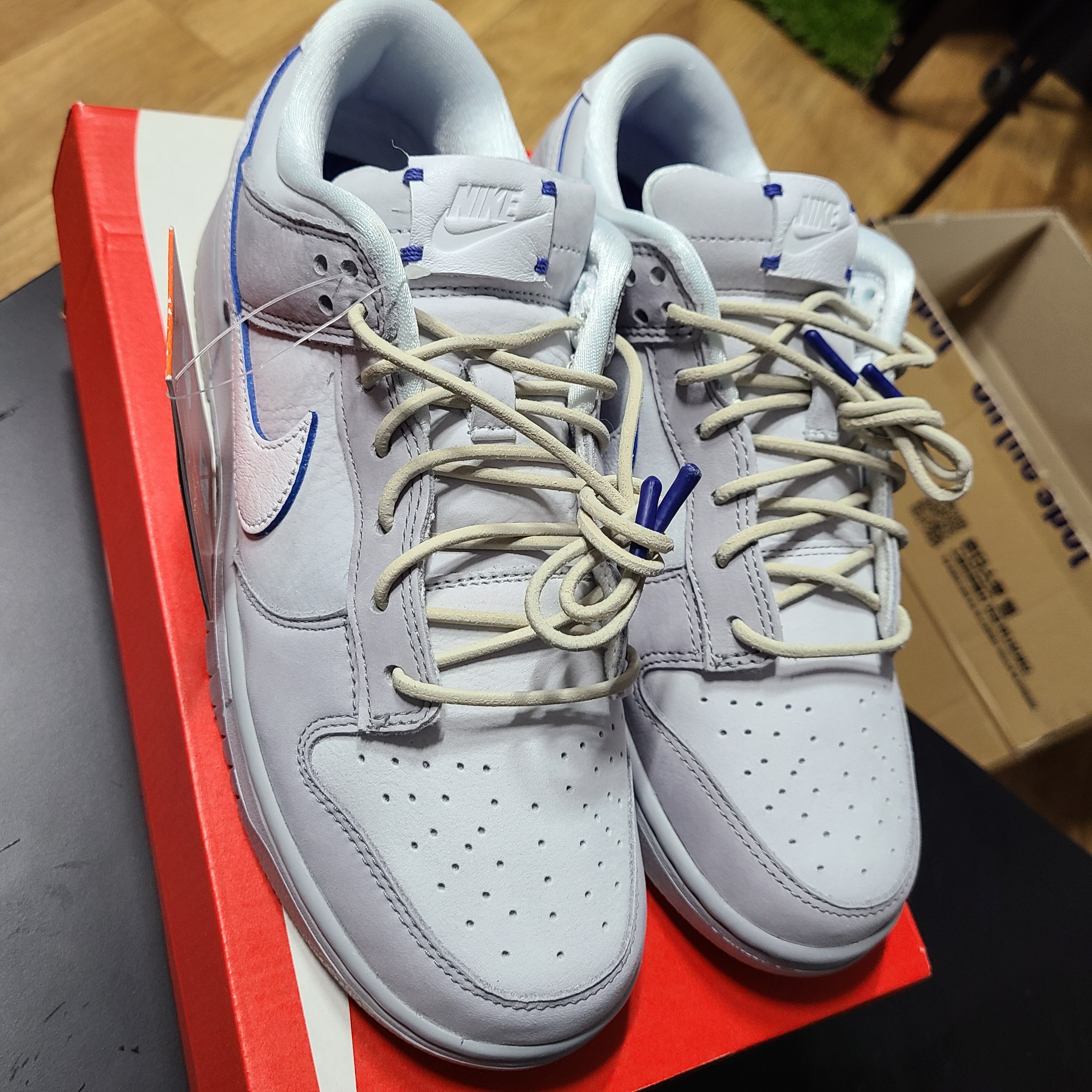 Nike Dunk Low Wolf Grey and Pure Platinum 착용 스타일 - 1